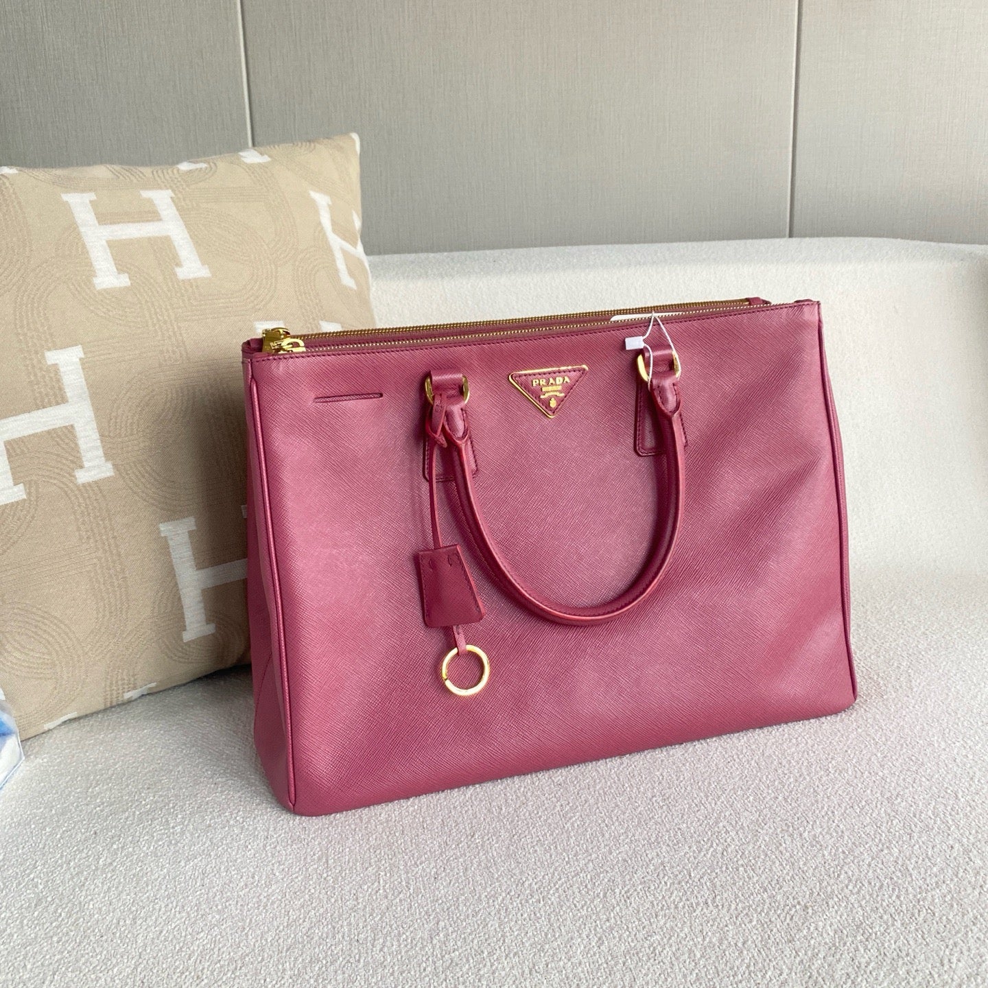 Prada - Saffiano Tote - Leather - Pink - (large)