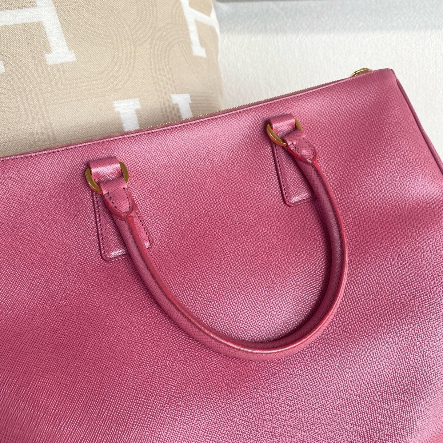 Prada - Saffiano Tote - Leather - Pink - (large)