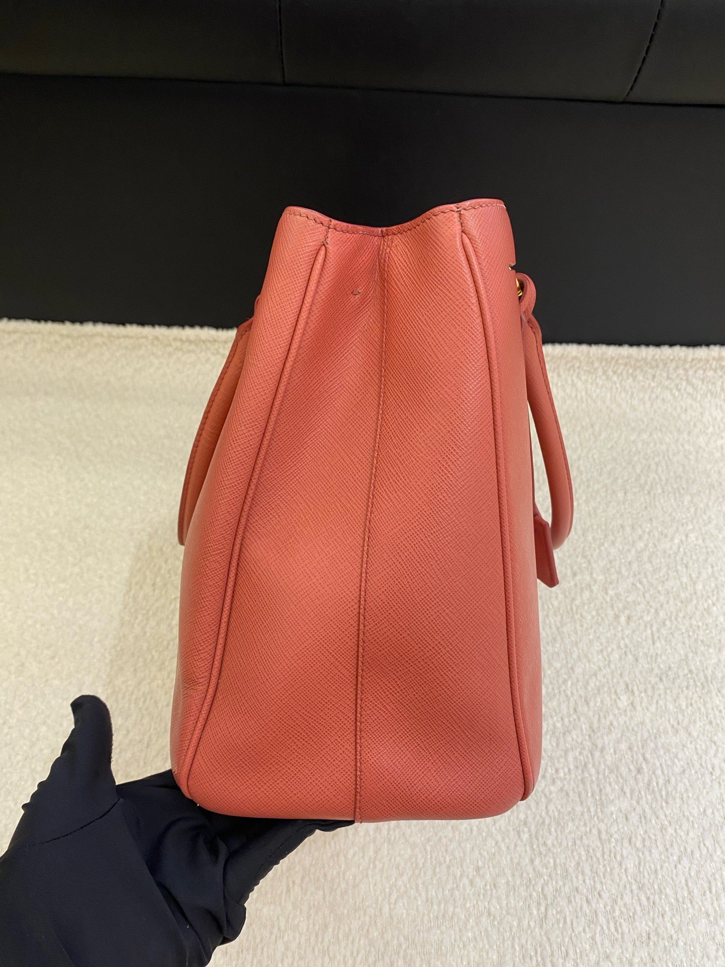 Prada - Saffiano Tote - Leather - Pink - (medium)