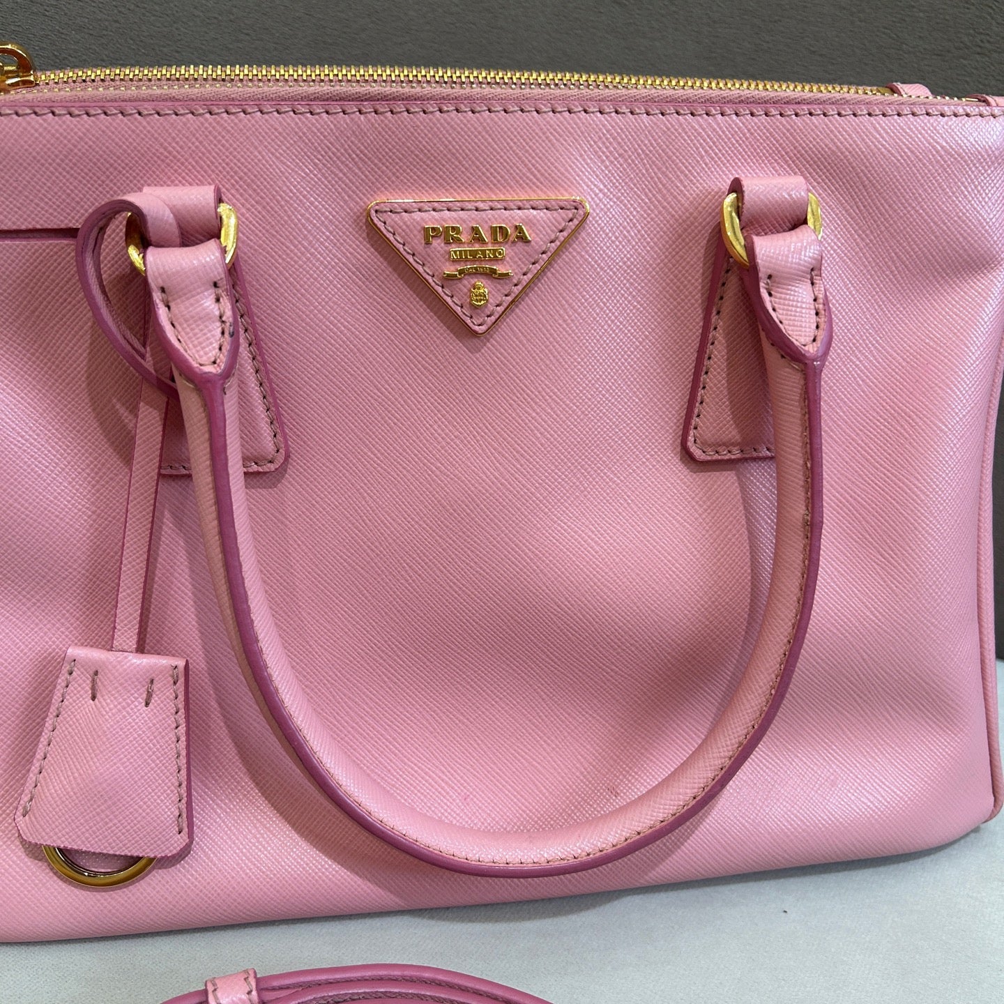 Prada - Saffiano Tote - Leather - Pink - (small)