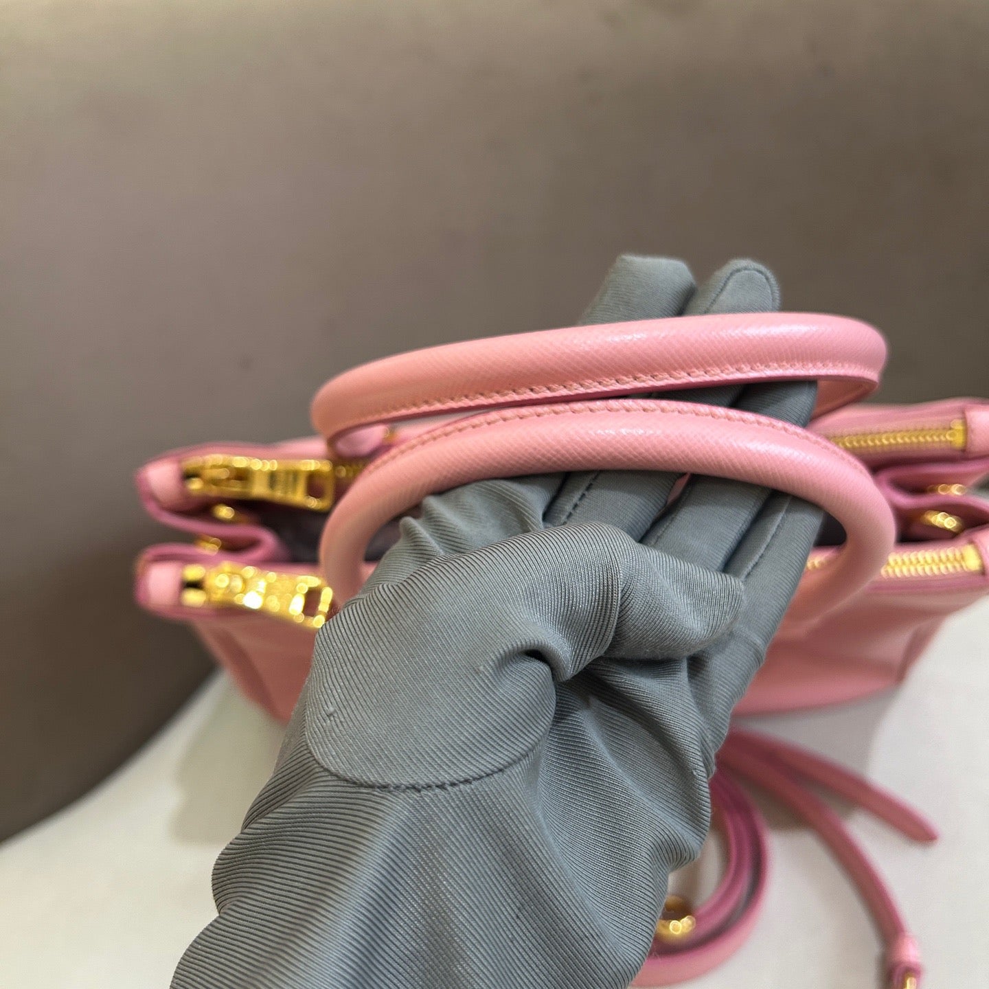 Prada - Saffiano Tote - Leather - Pink - (small)