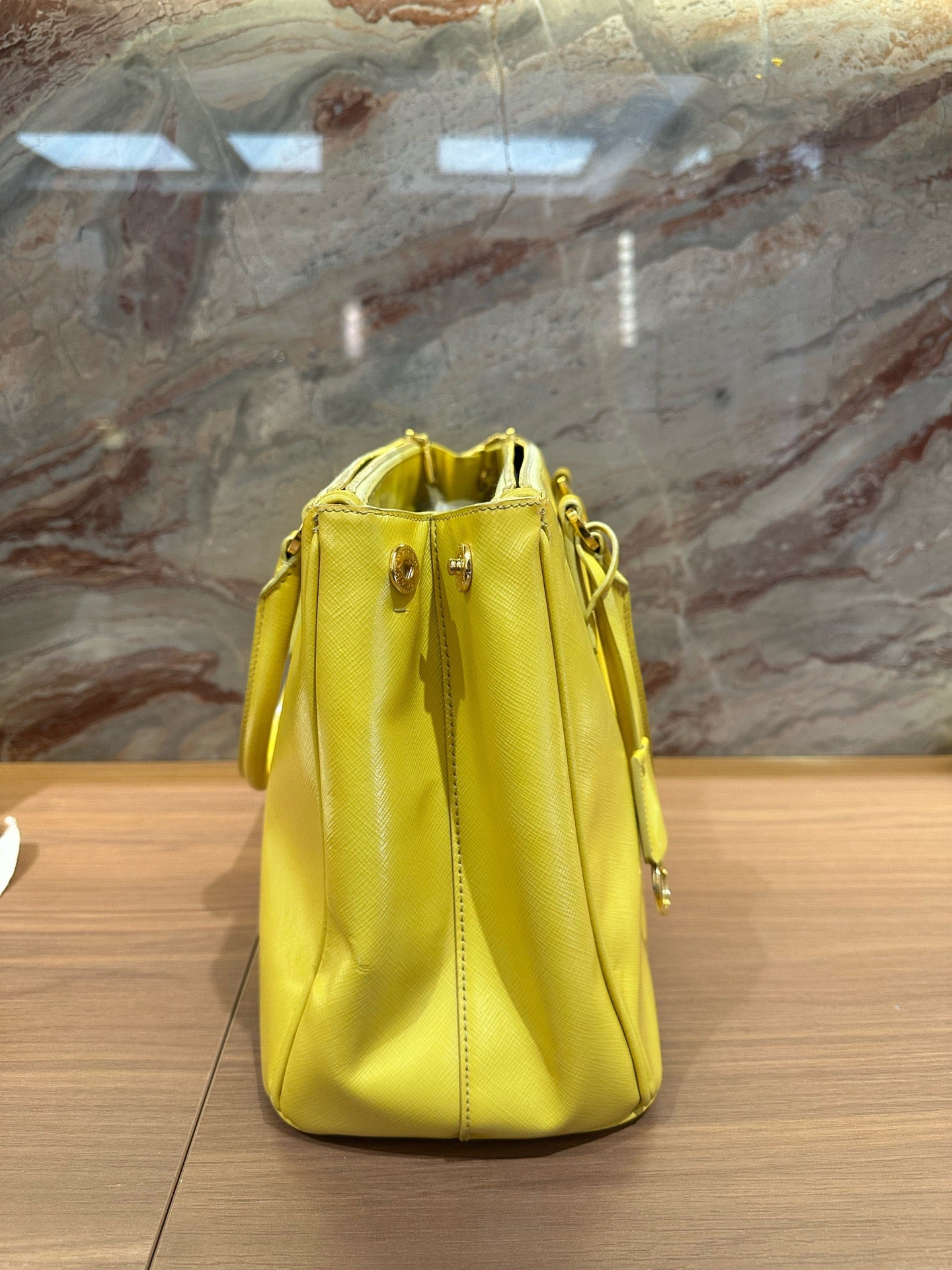 Prada - Saffiano Tote - Leather - Yellow - (medium)