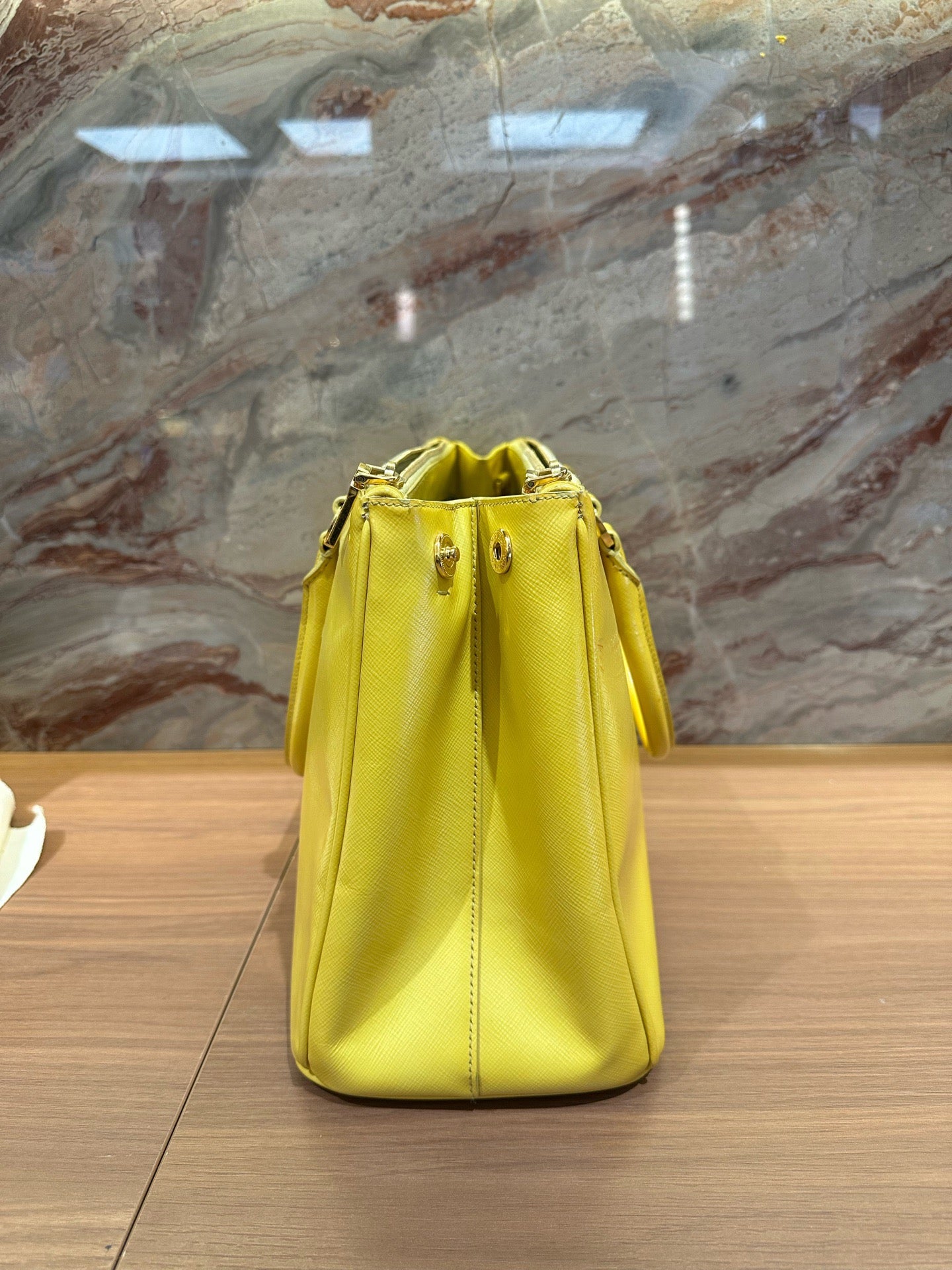Prada - Saffiano Tote - Leather - Yellow - (medium)