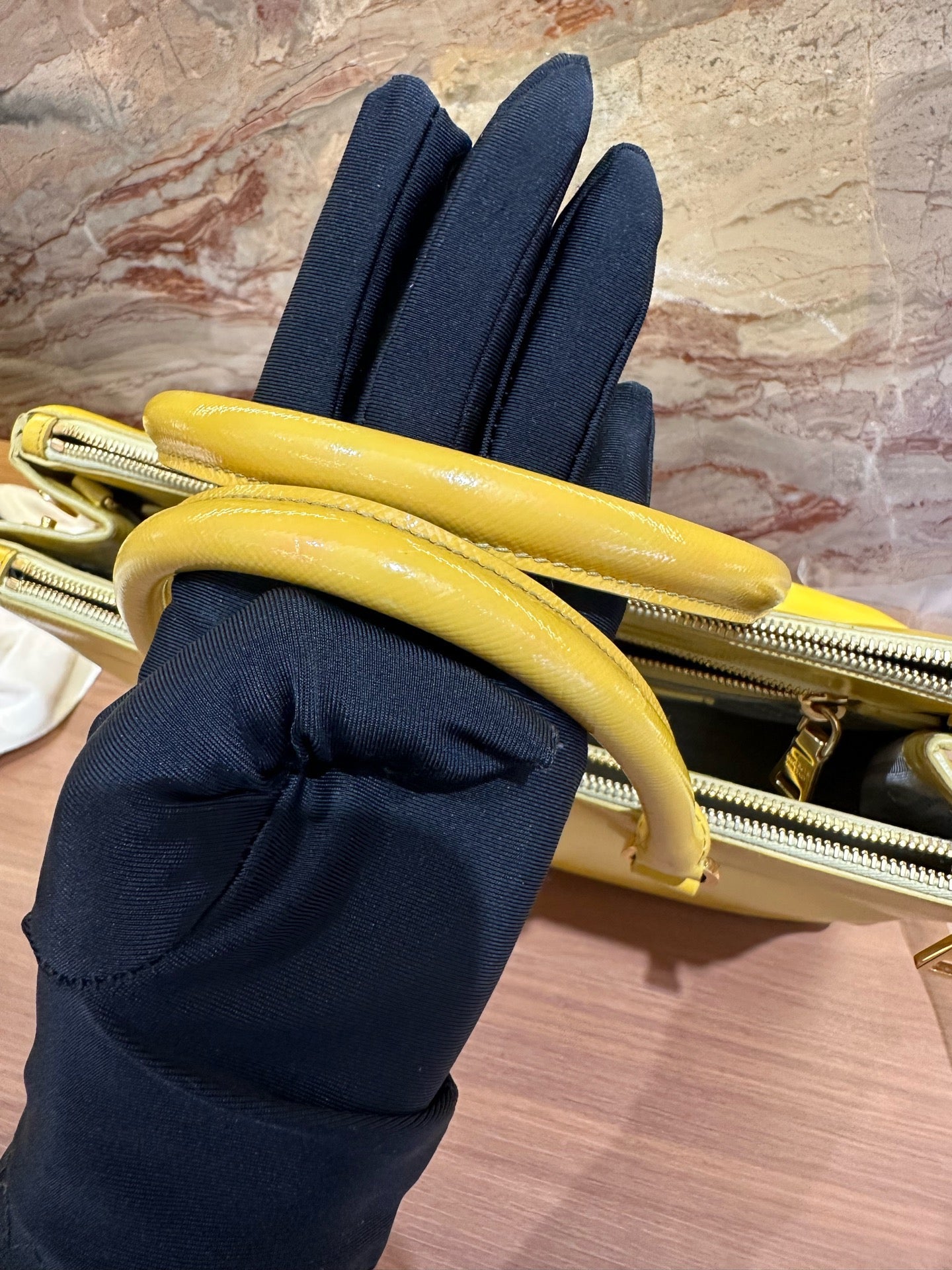 Prada - Saffiano Tote - Leather - Yellow - (medium)