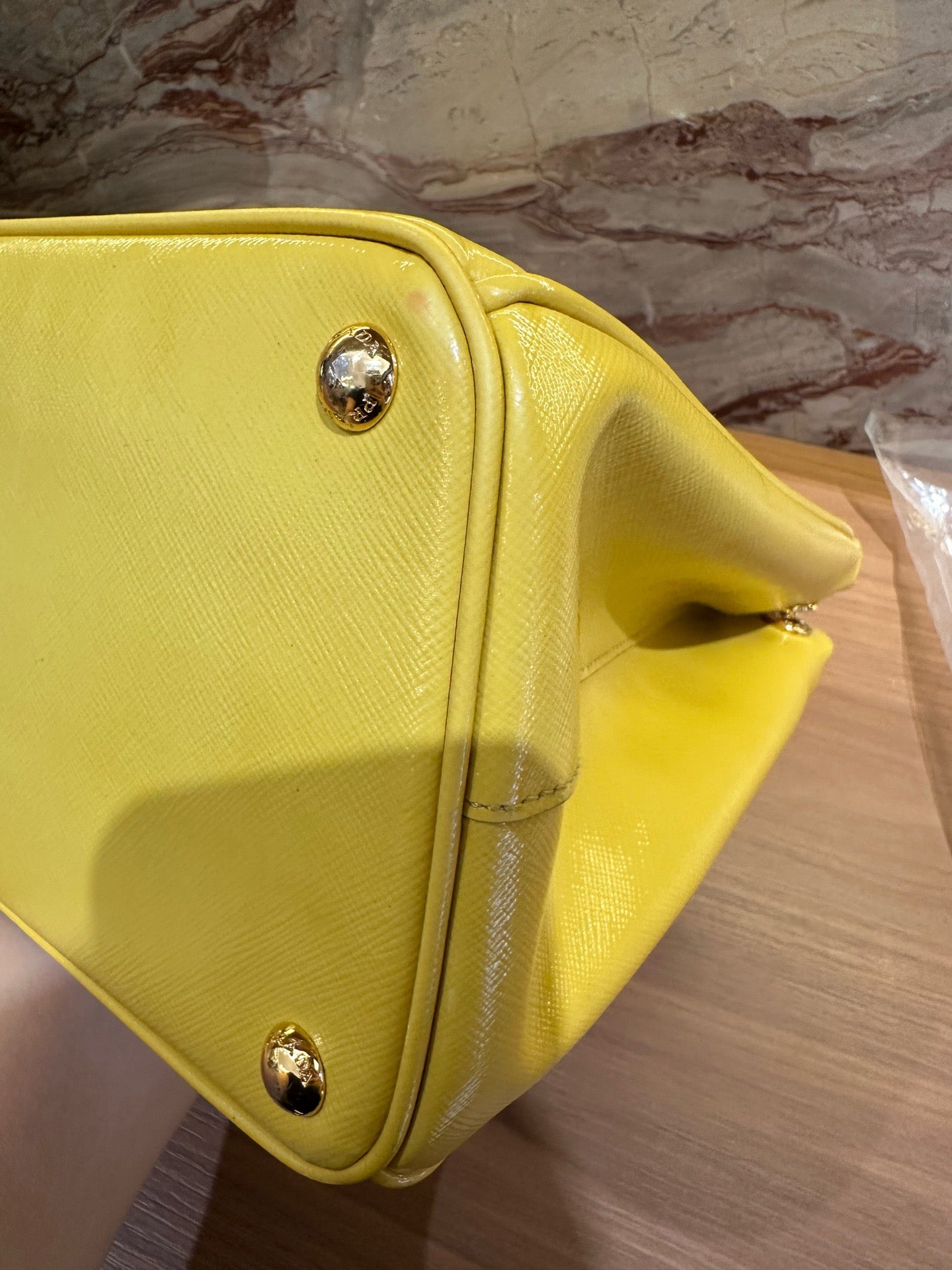 Prada - Saffiano Tote - Leather - Yellow - (medium)
