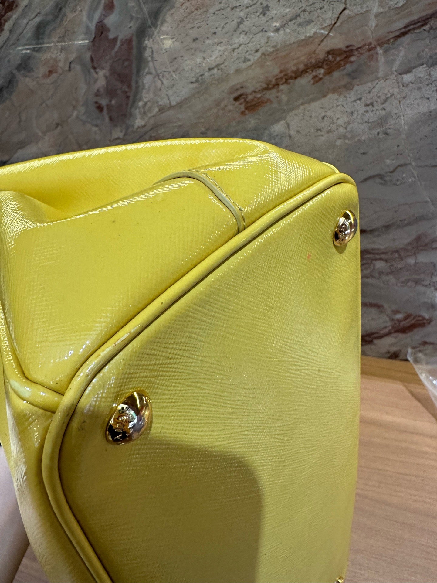 Prada - Saffiano Tote - Leather - Yellow - (medium)