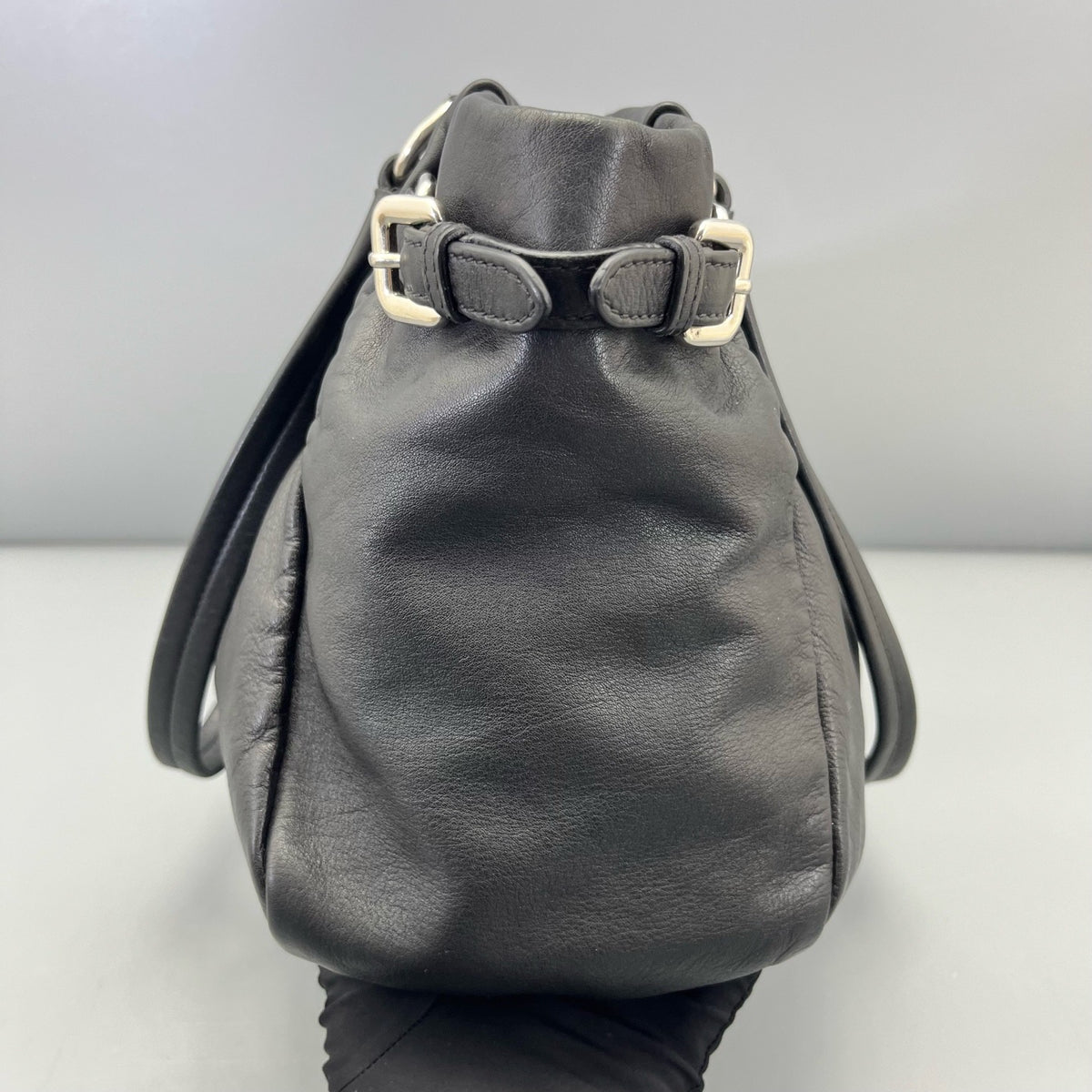 Prada - Sailing Boat Charm Tote B4427e - Leather - Black - (medium)