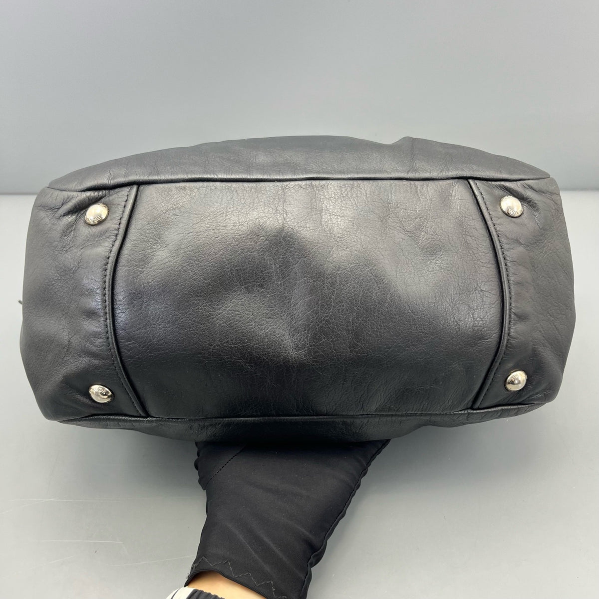 Prada - Sailing Boat Charm Tote B4427e - Leather - Black - (medium)