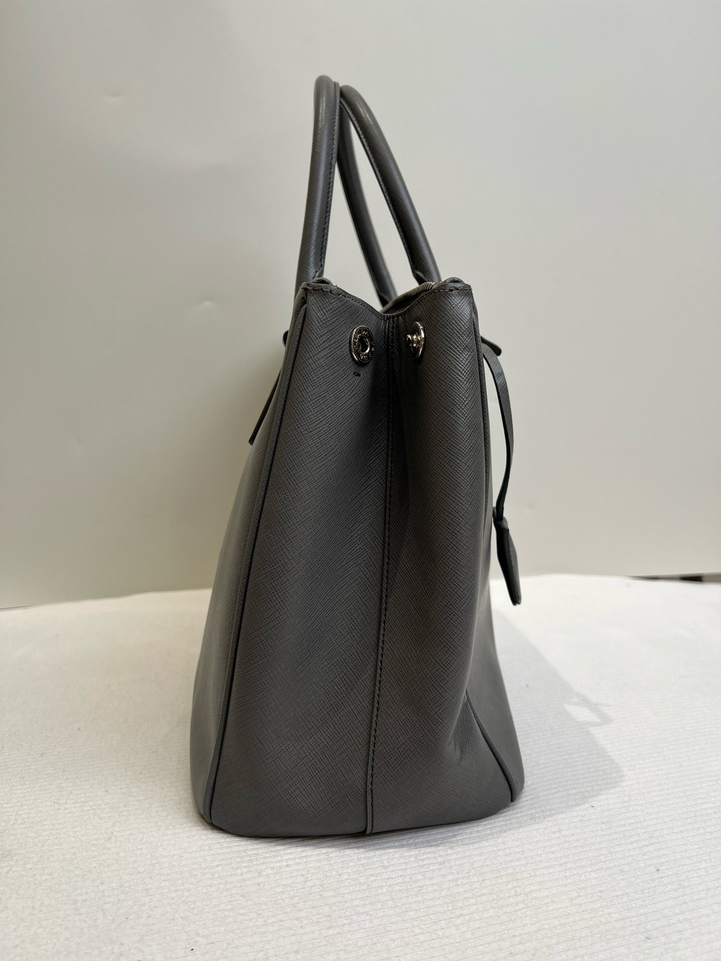 Prada - Top Handle Bag - Leather - Grey - (Large)