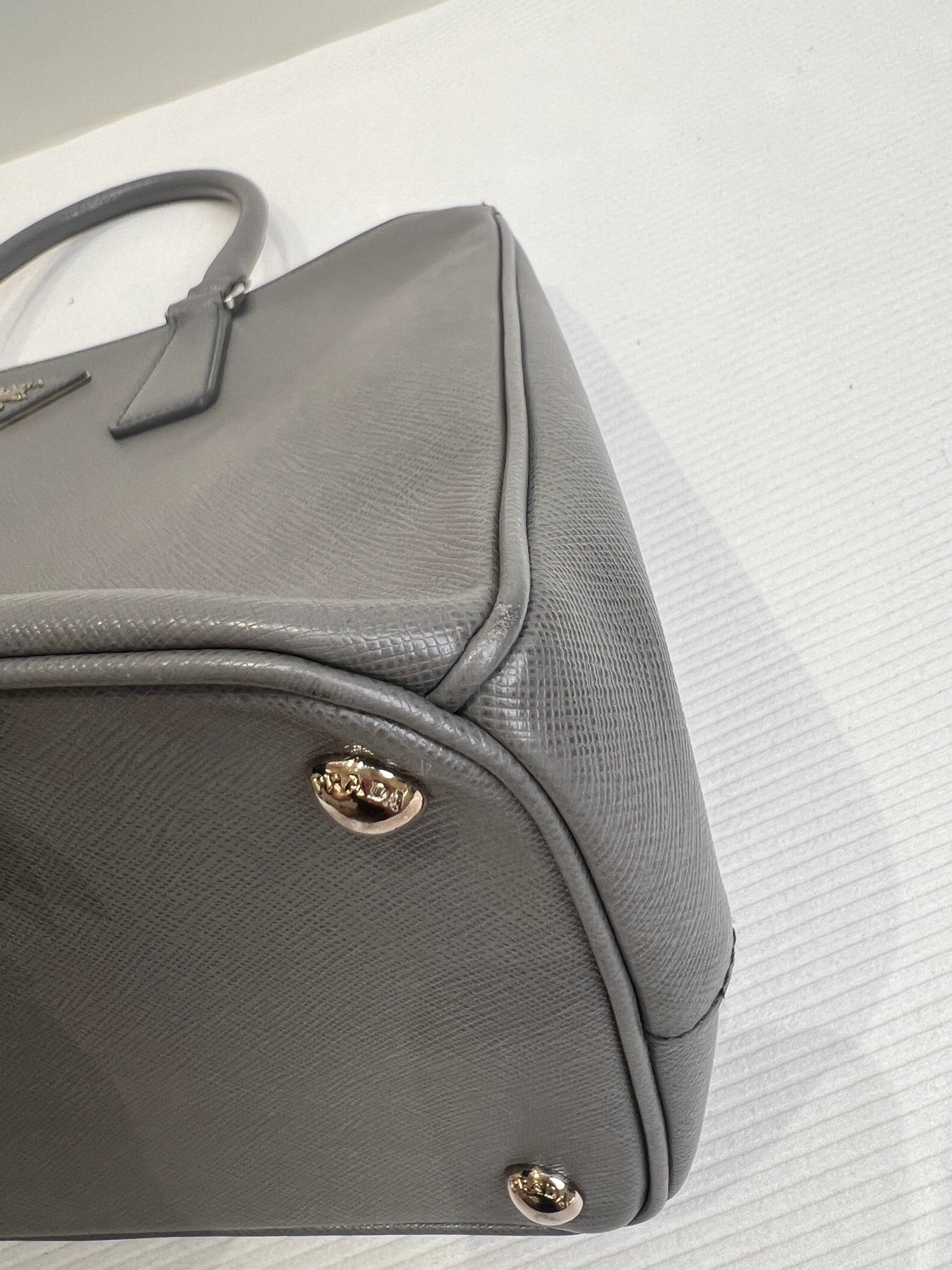 Prada - Top Handle Bag - Leather - Grey - (Large)