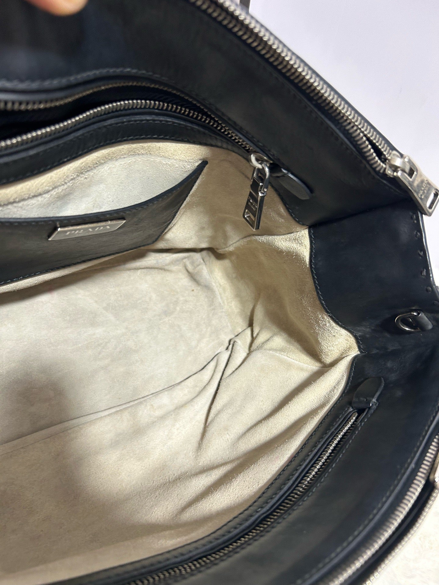 Prada - Tote Bag - Leather - Black - (medium)