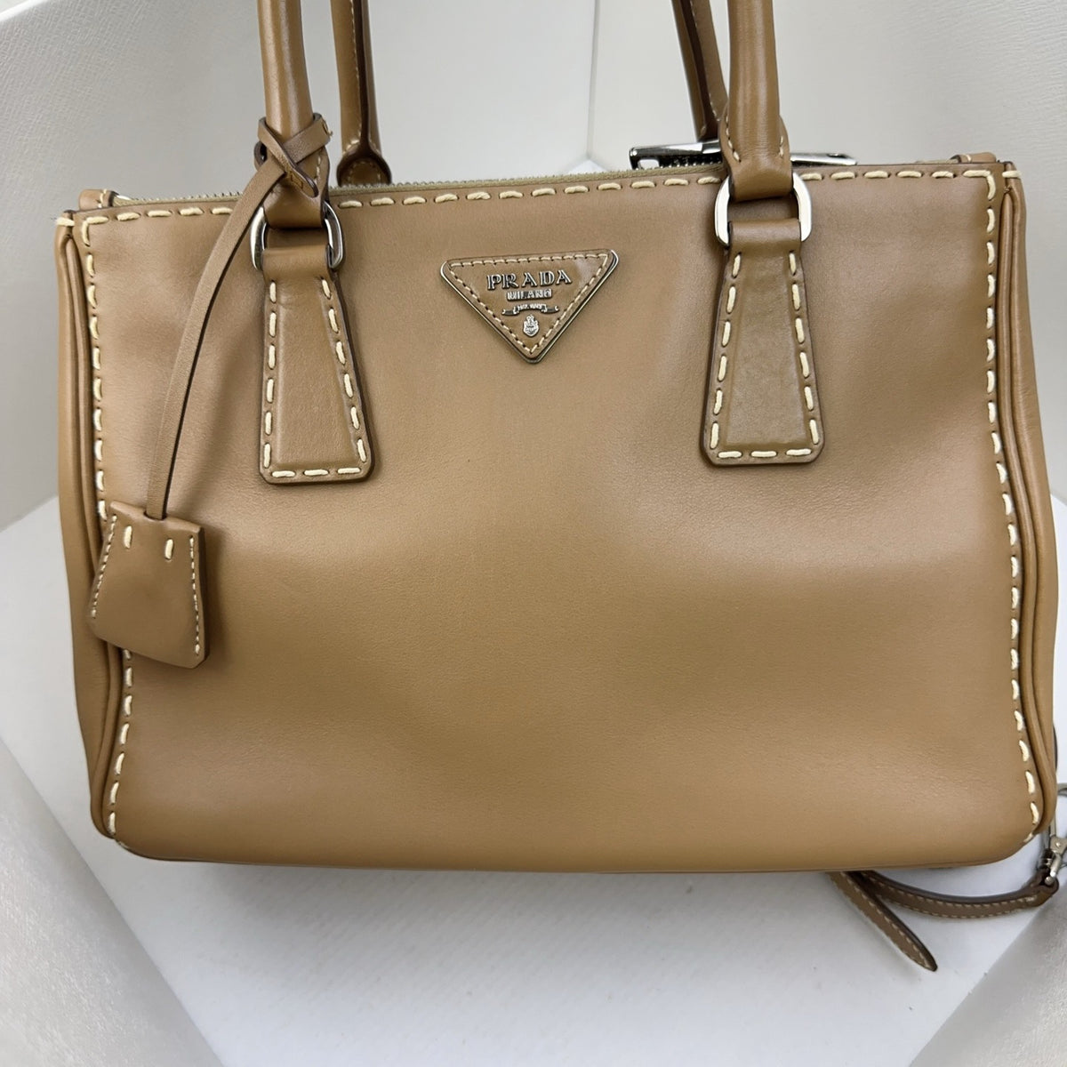 Prada - Tote Bag - Leather - Camel - (medium)