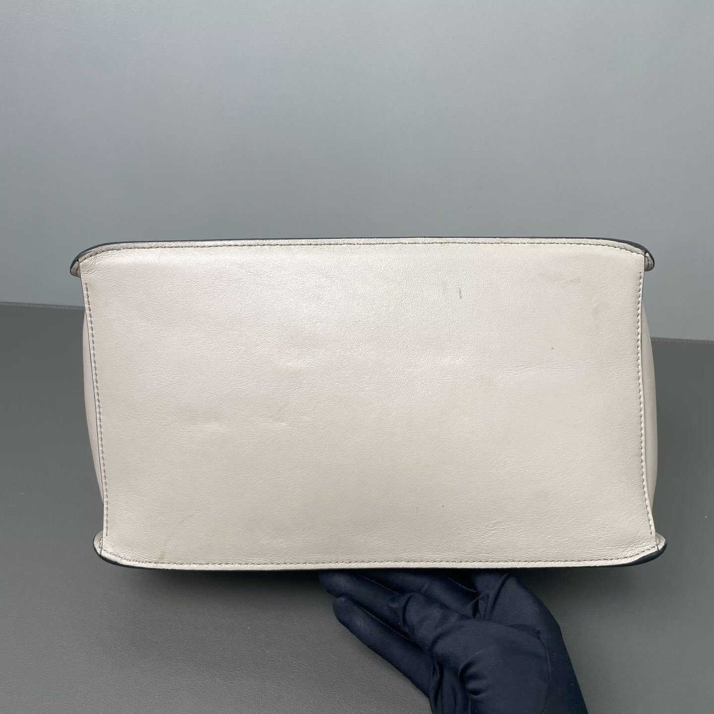 Prada - Tote Bag - Leather - Grey - (Medium)
