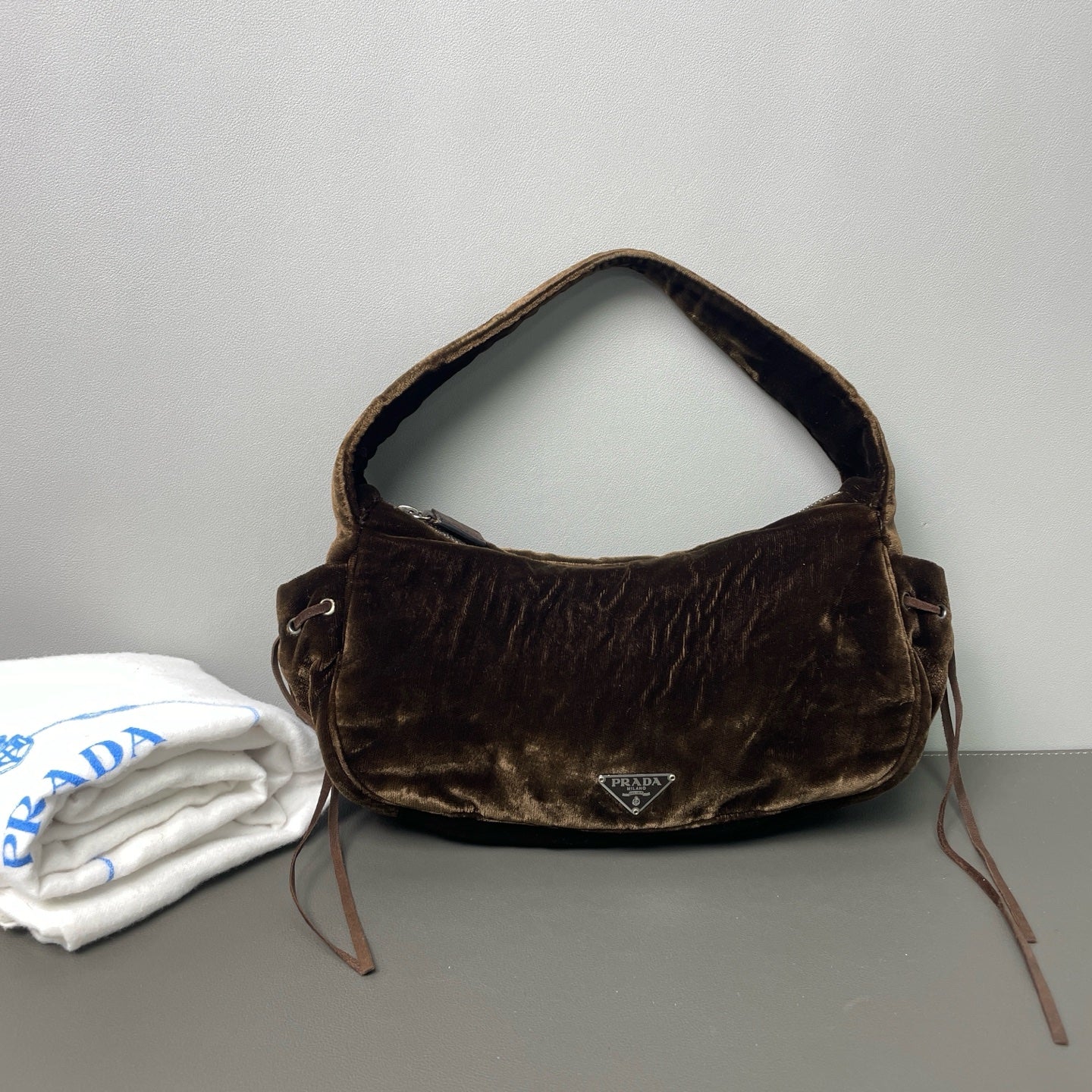 Prada - Velvet Cloud Dumpling Bag - Brushed velvet - Brown - (small)