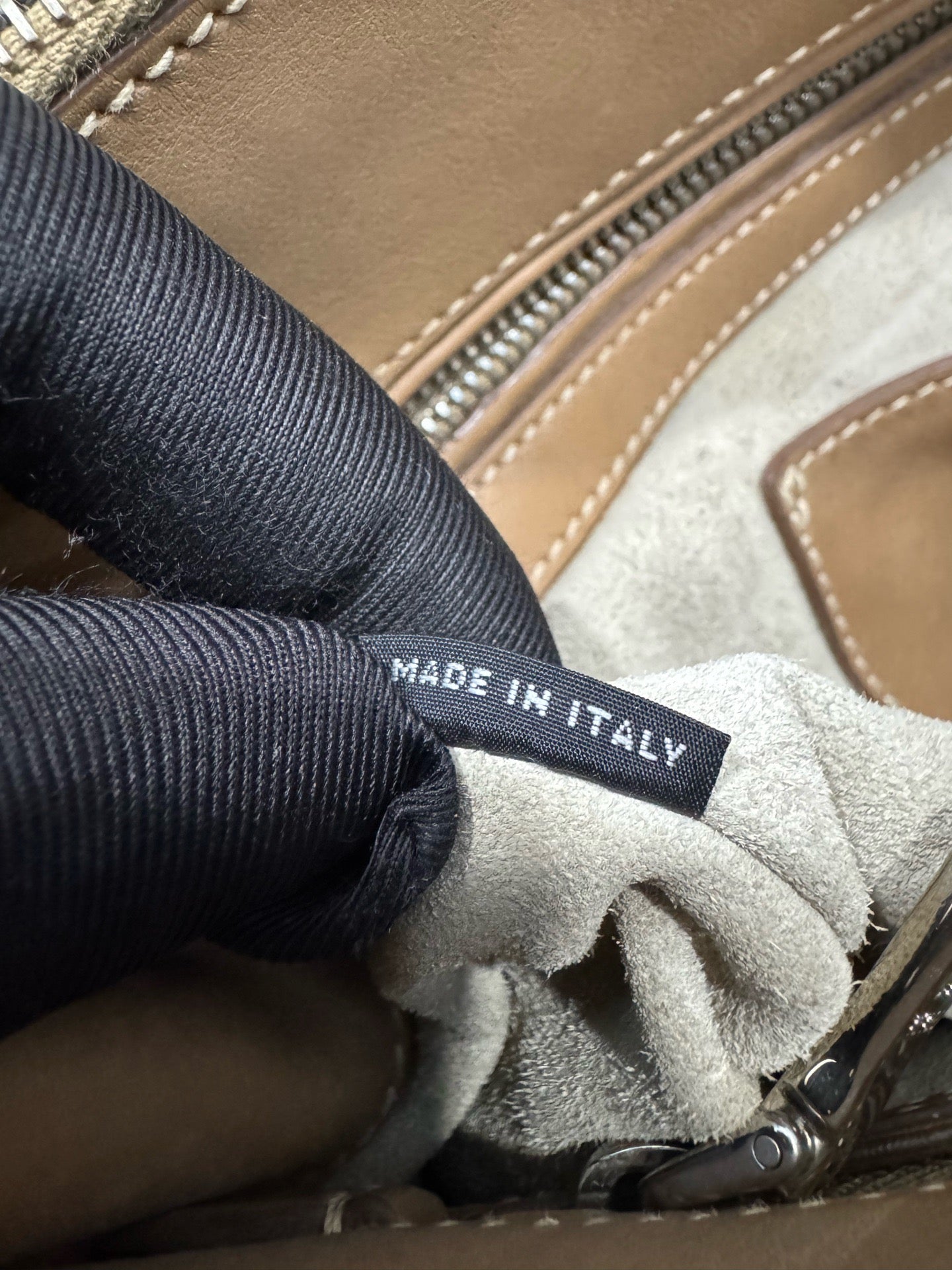Prada - Vitello Daino - Leather - Camel - (medium)