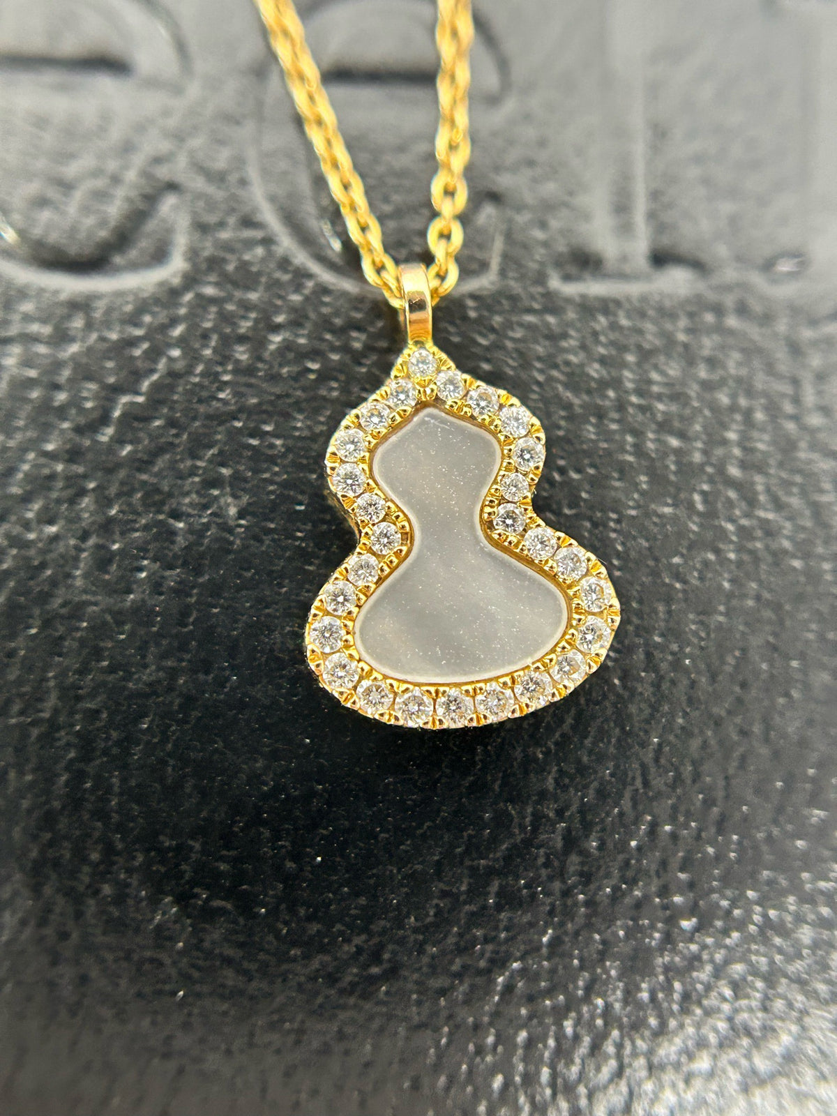 Qeelin - Wulu - 18K rose gold, diamonds and mother-of-pearl - Gold - (41 cm)