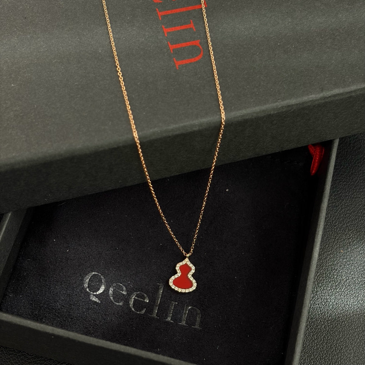 Qeelin - Wulu - 18K rose gold, red agate and diamonds - Red - (41)