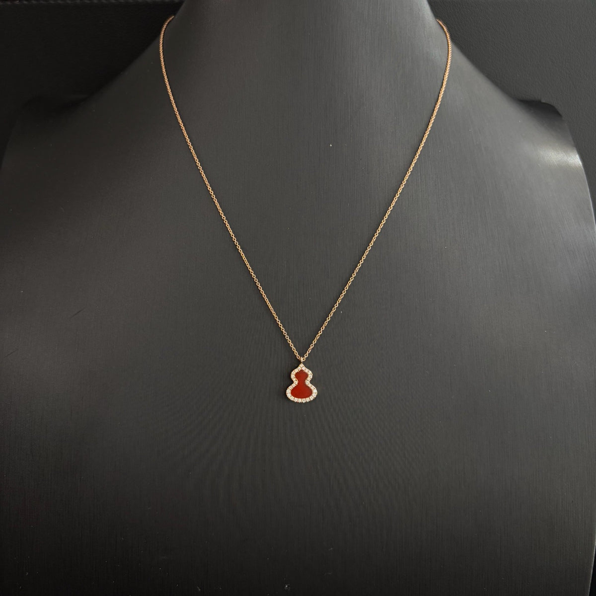 Qeelin - Wulu - 18K rose gold, red agate and diamonds - Red - (41.5)