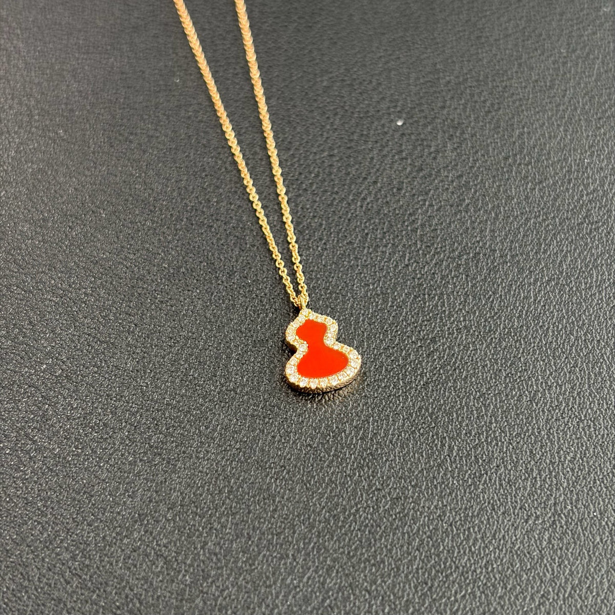 Qeelin - Wulu - 18K rose gold, red agate and diamonds - Red - (41.5)