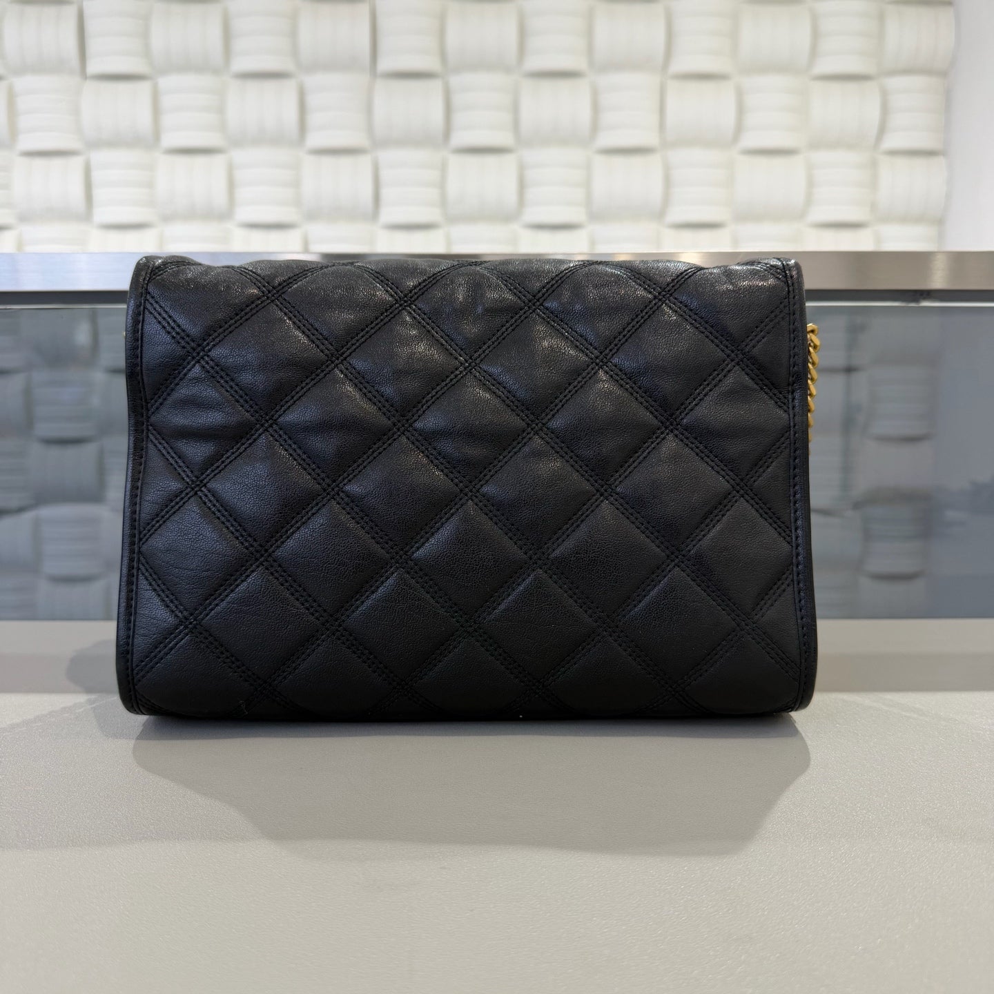 Saint Laurent - Becky Chain Bag - Lambskin leather - Black with Gold-Tone Hardware - (medium)