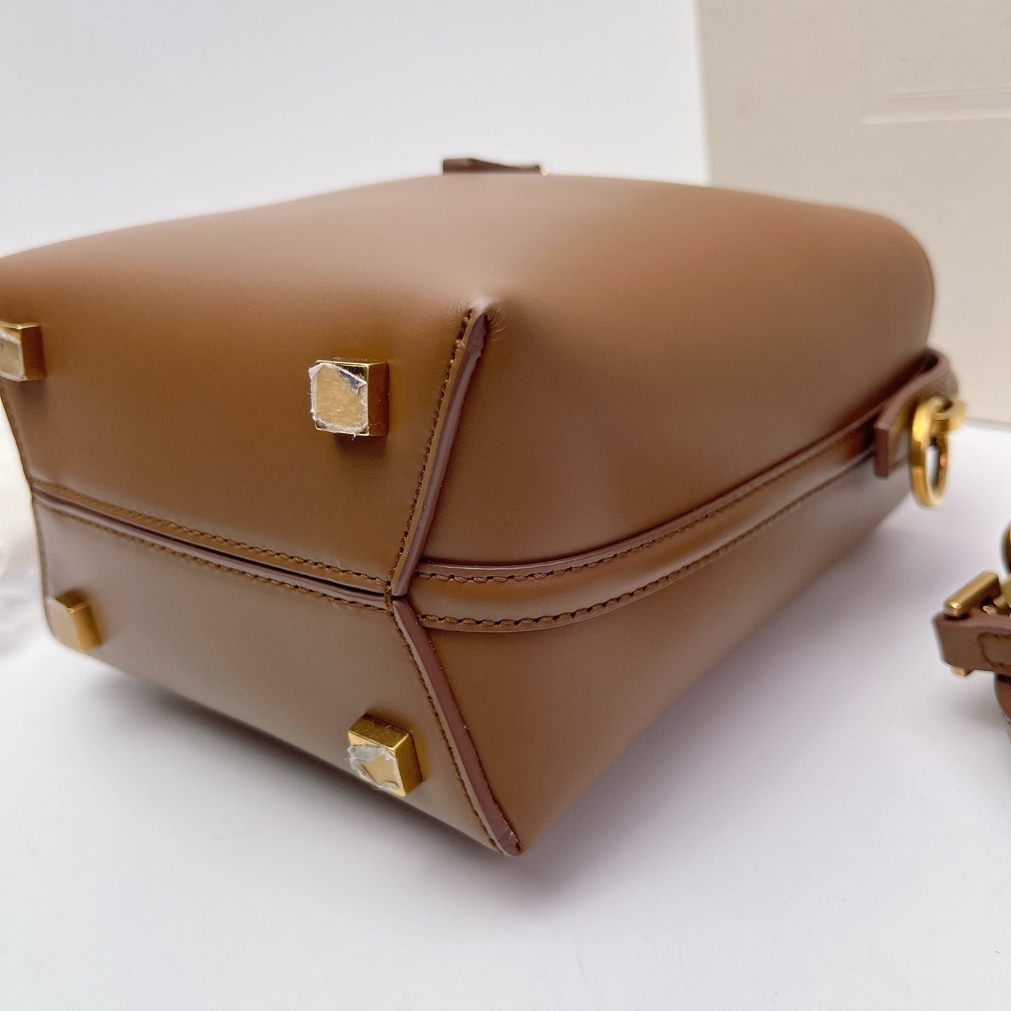 Saint Laurent - Bucket Bag - Calfskin - Brown - (mini)