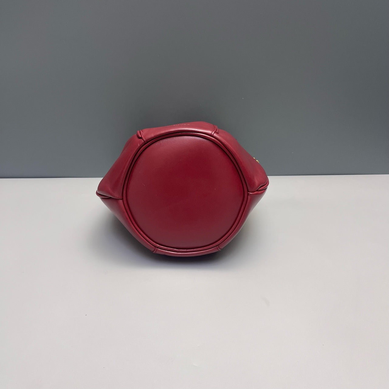 Saint Laurent - Bucket Bag - Leather - Red - (Medium)