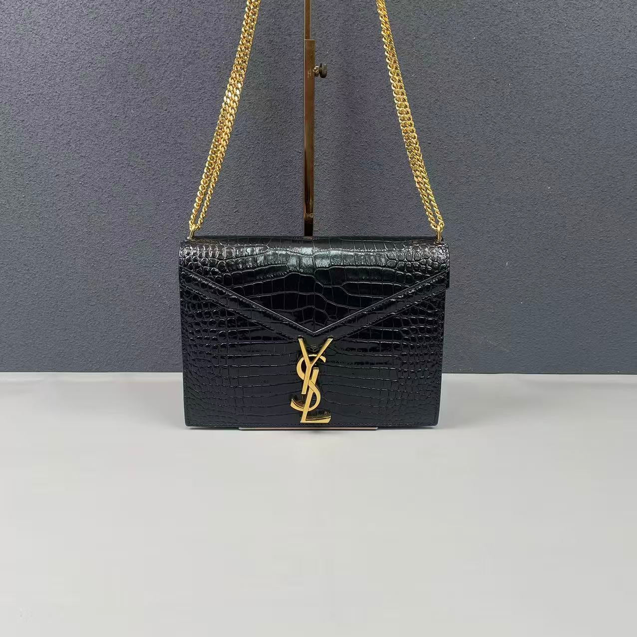 Saint Laurent - Cassandra Envelope Chain Bag - Embossed leather - Black with Gold-Tone Hardware - (small)