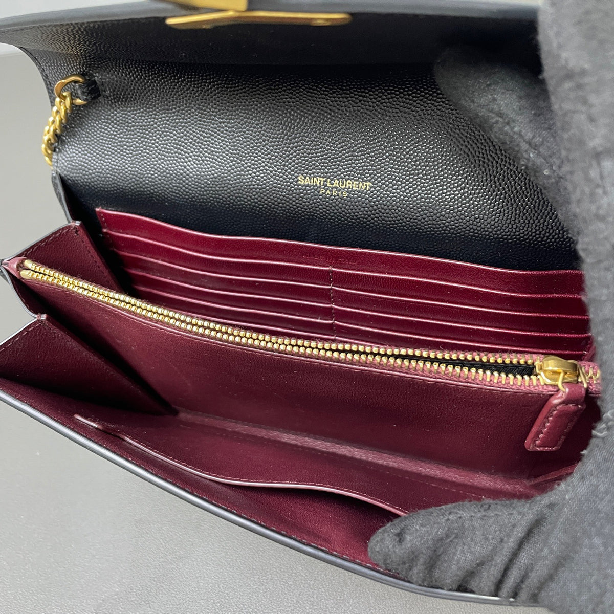 Saint Laurent - Cassandra - Leather - Black - (medium)