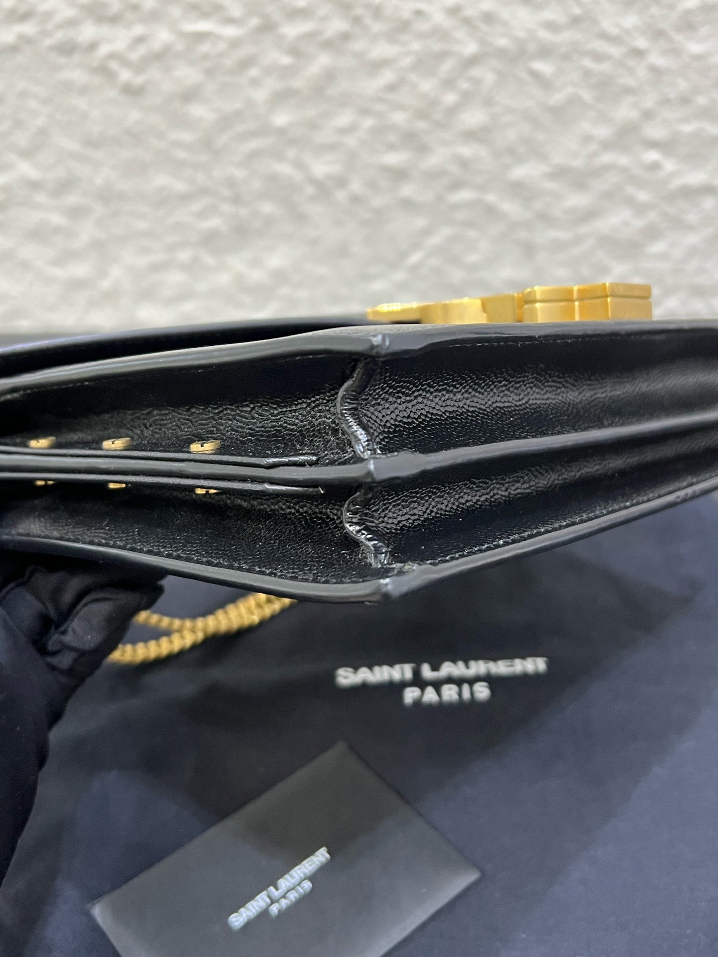 Saint Laurent - Cassandra - Leather - Black - (medium)
