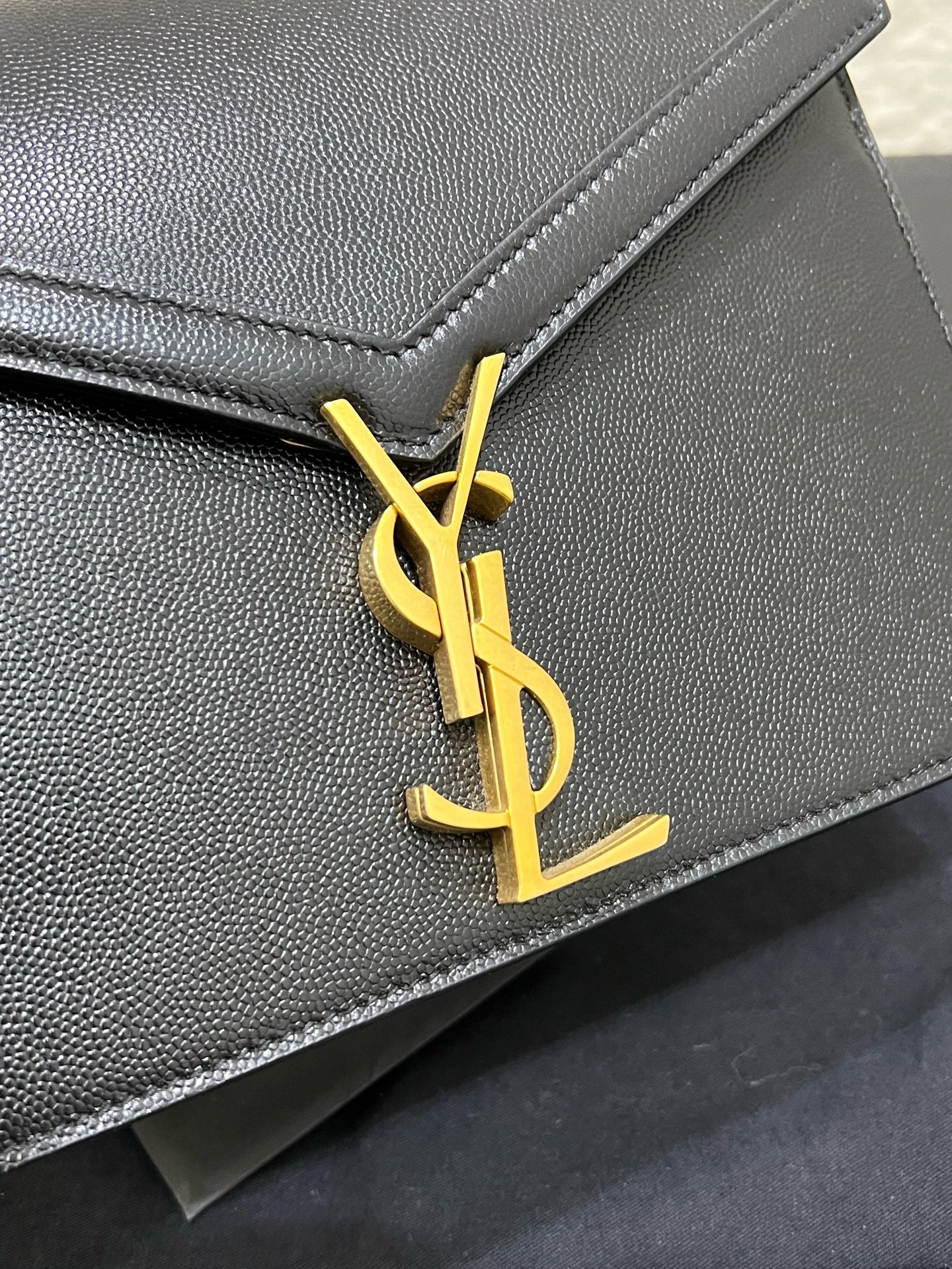 Saint Laurent - Cassandra - Leather - Black - (medium)