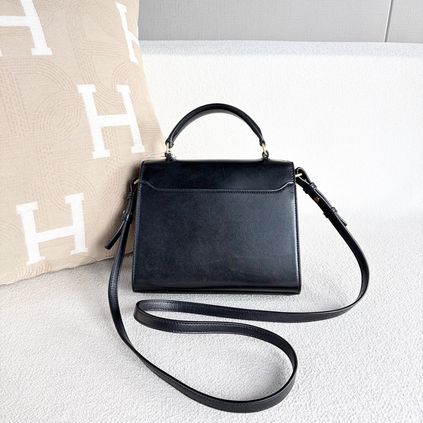 Saint Laurent - Cassandra - Leather - Black - (Small)