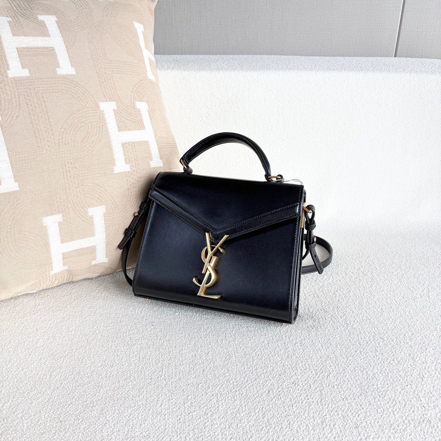 Saint Laurent - Cassandra - Leather - Black - (Small)