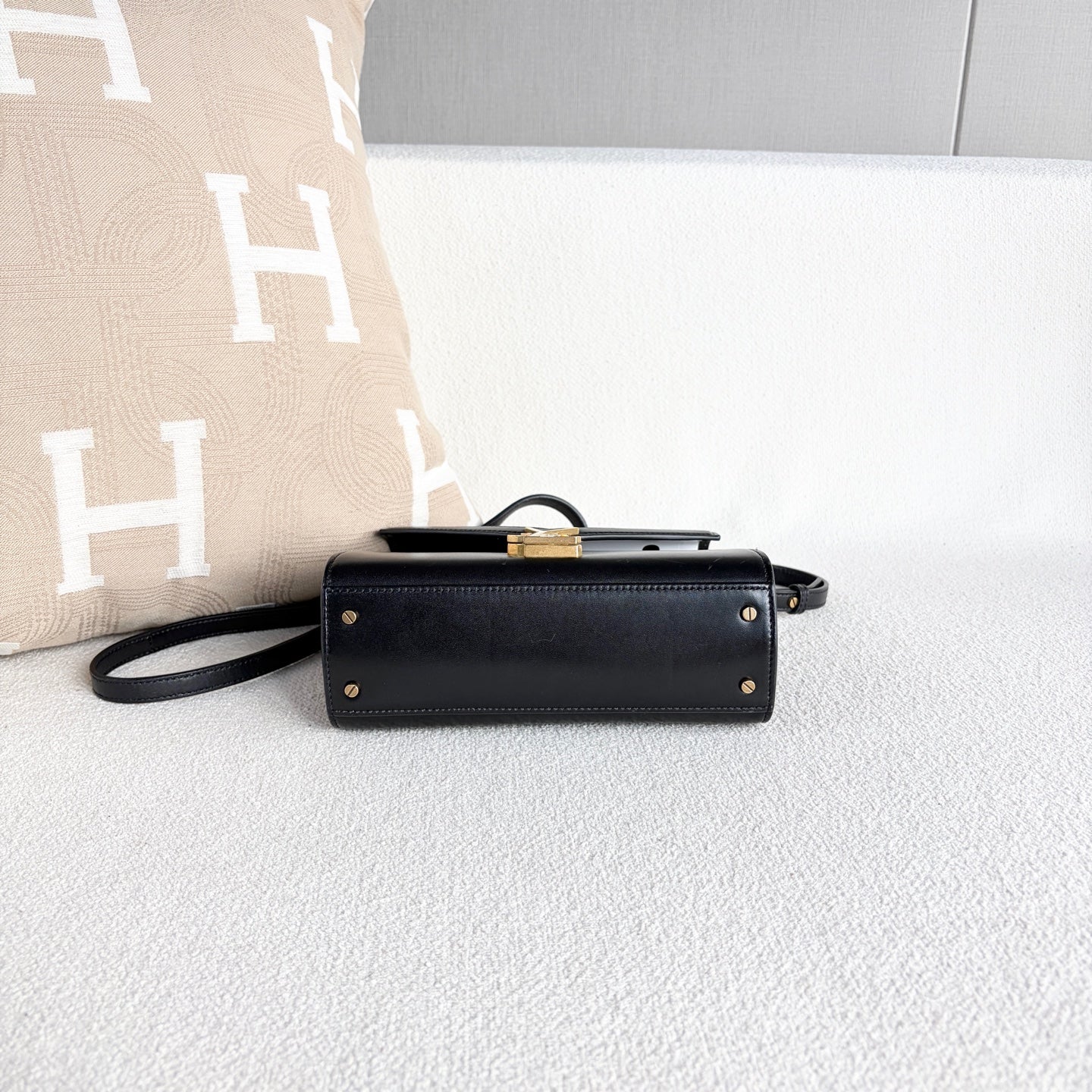 Saint Laurent - Cassandra - Leather - Black - (Small)