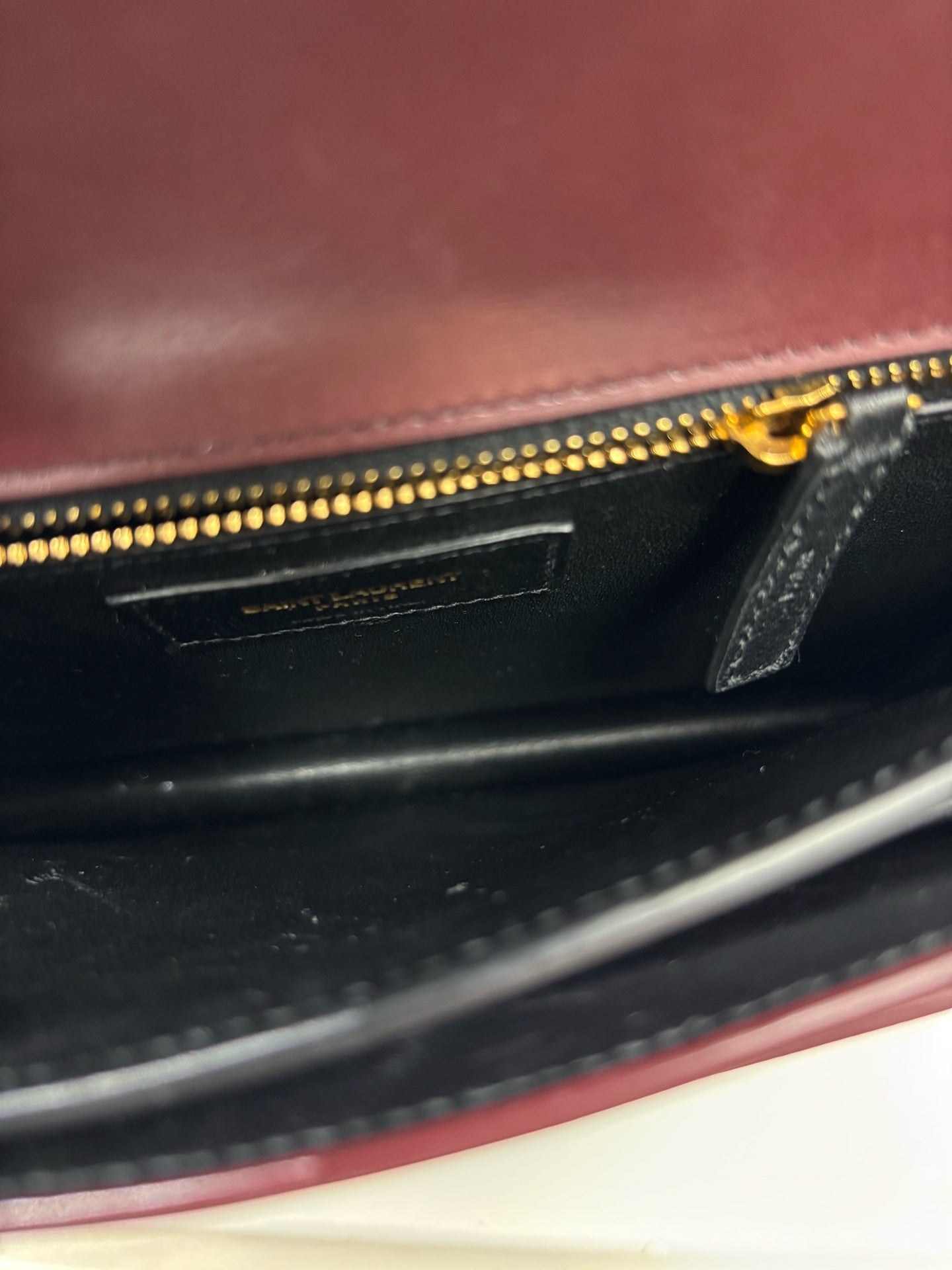 Saint Laurent - Cassandra - Leather - Burgundy - (medium)