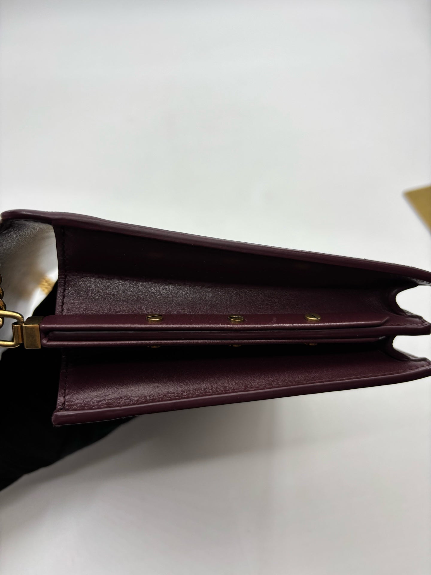Saint Laurent - Cassandra - Leather - Burgundy - (medium)