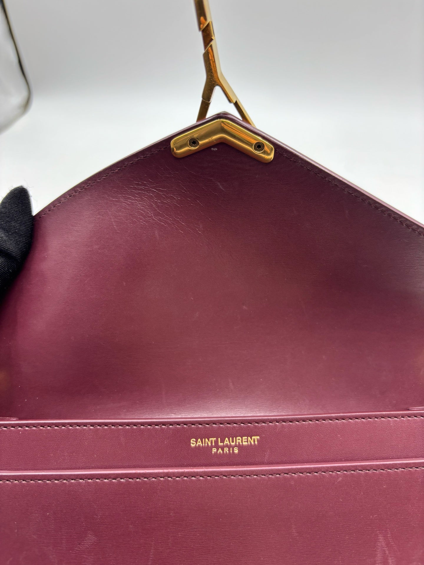 Saint Laurent - Cassandra - Leather - Burgundy - (medium)