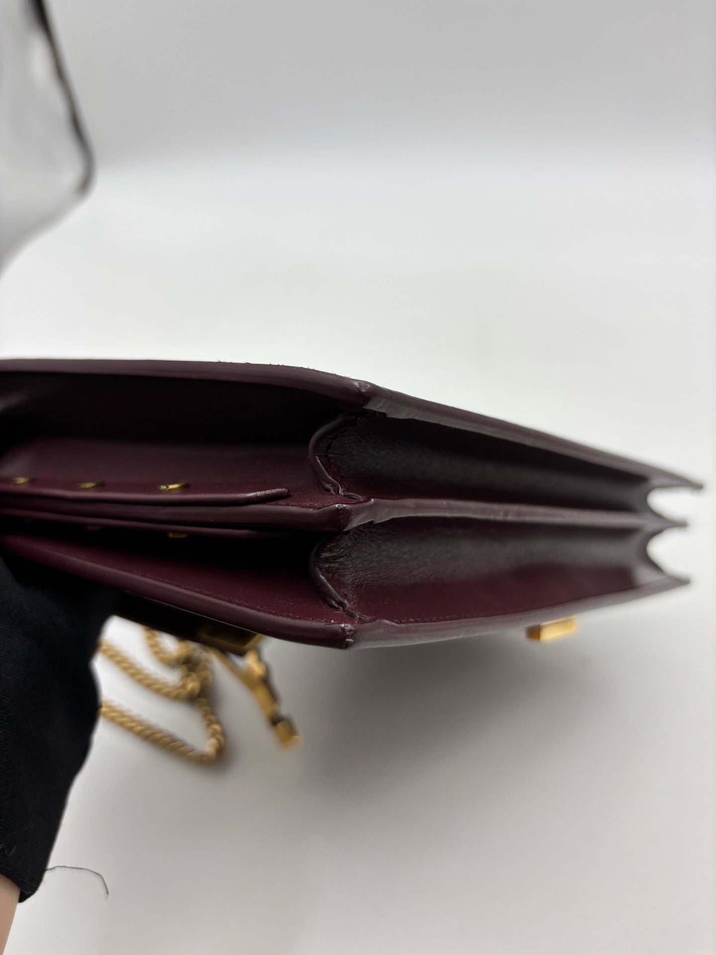 Saint Laurent - Cassandra - Leather - Burgundy - (medium)