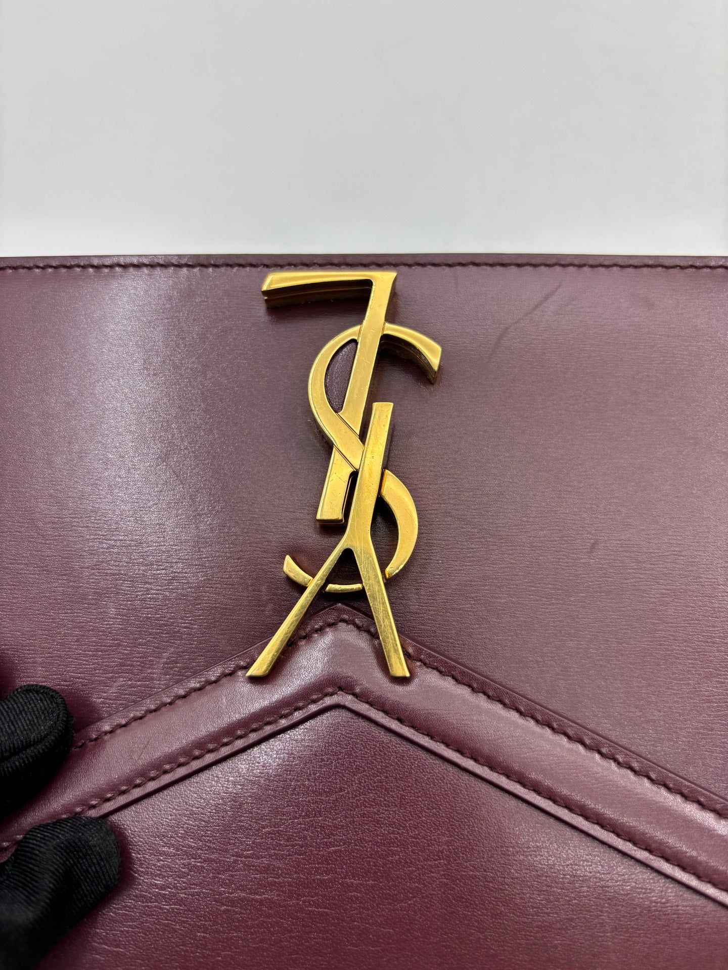 Saint Laurent - Cassandra - Leather - Burgundy - (medium)
