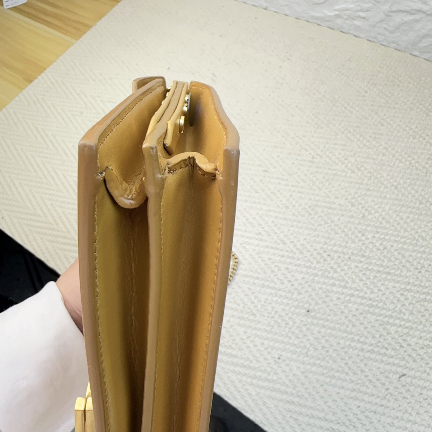 Saint Laurent - Cassandra - Leather - Camel - (Medium)
