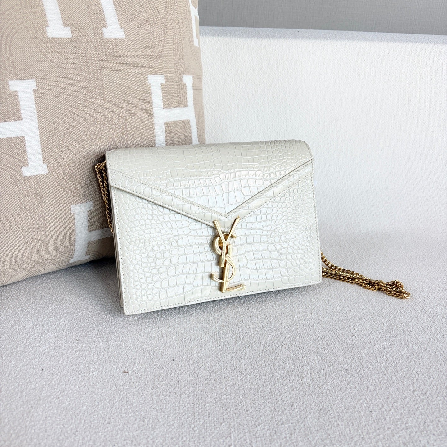 Saint Laurent - Cassandra - Leather - White - (small)