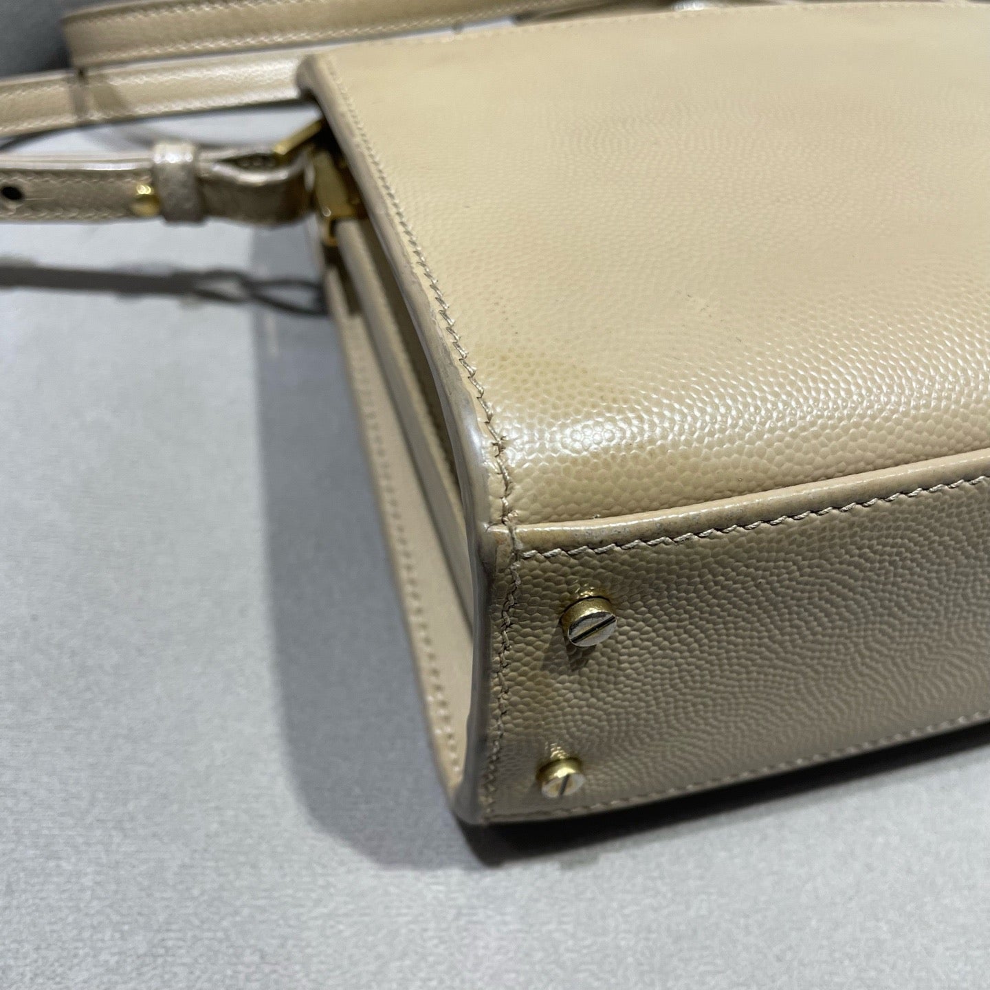 Saint Laurent - Cassandra Mini Top Handle Bag - Leather - Beige - (mini)