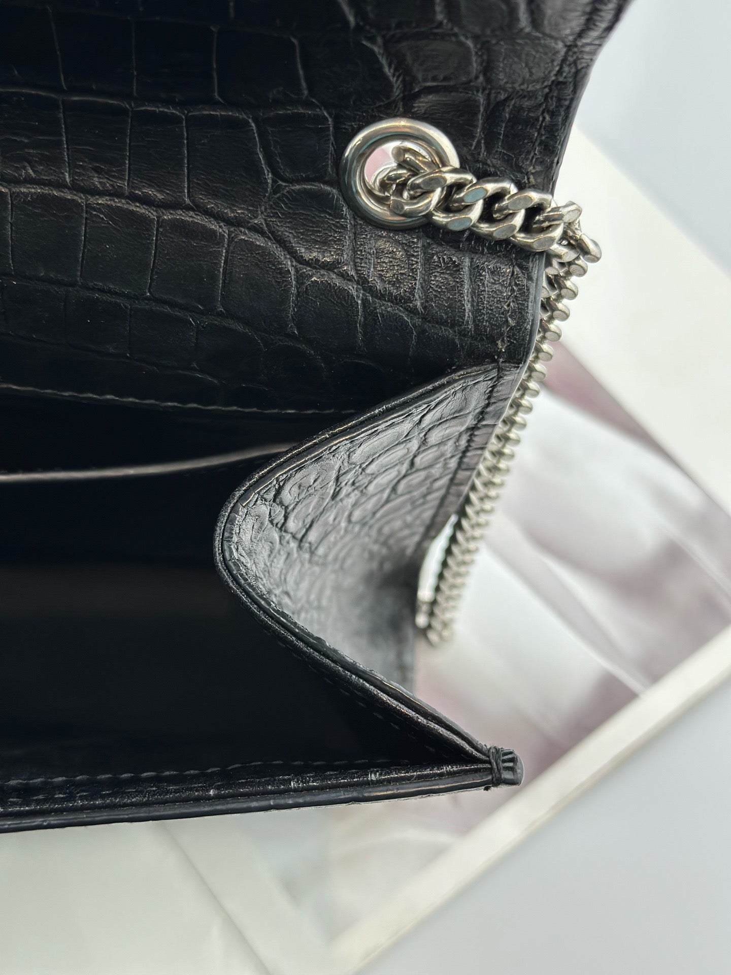 Saint Laurent - Cassandra Tassel Bag - Leather - Black - (small)