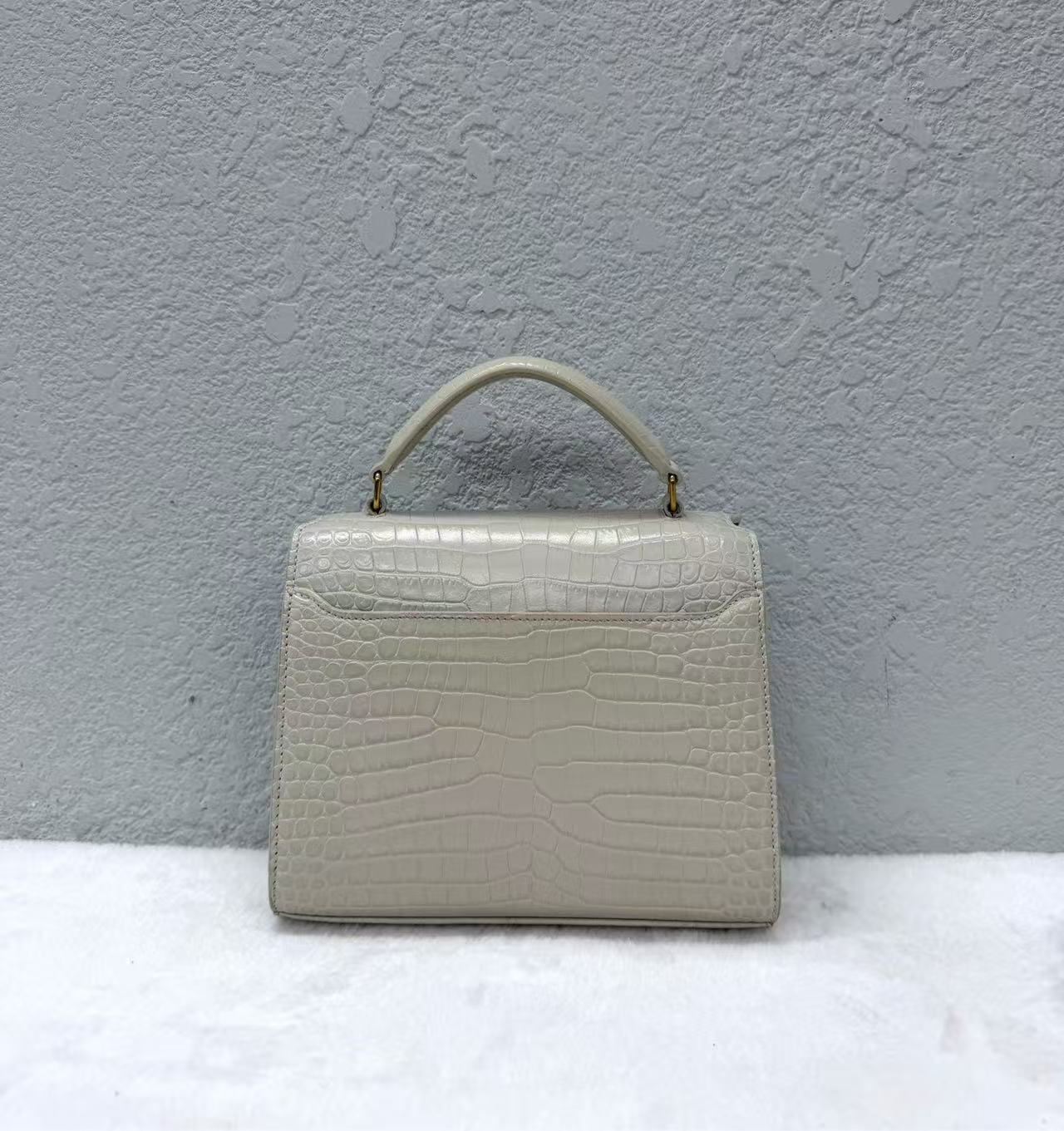 Saint Laurent - Cassandra Top Handle Envelope Bag - Crocodile embossed leather - White - (mini)