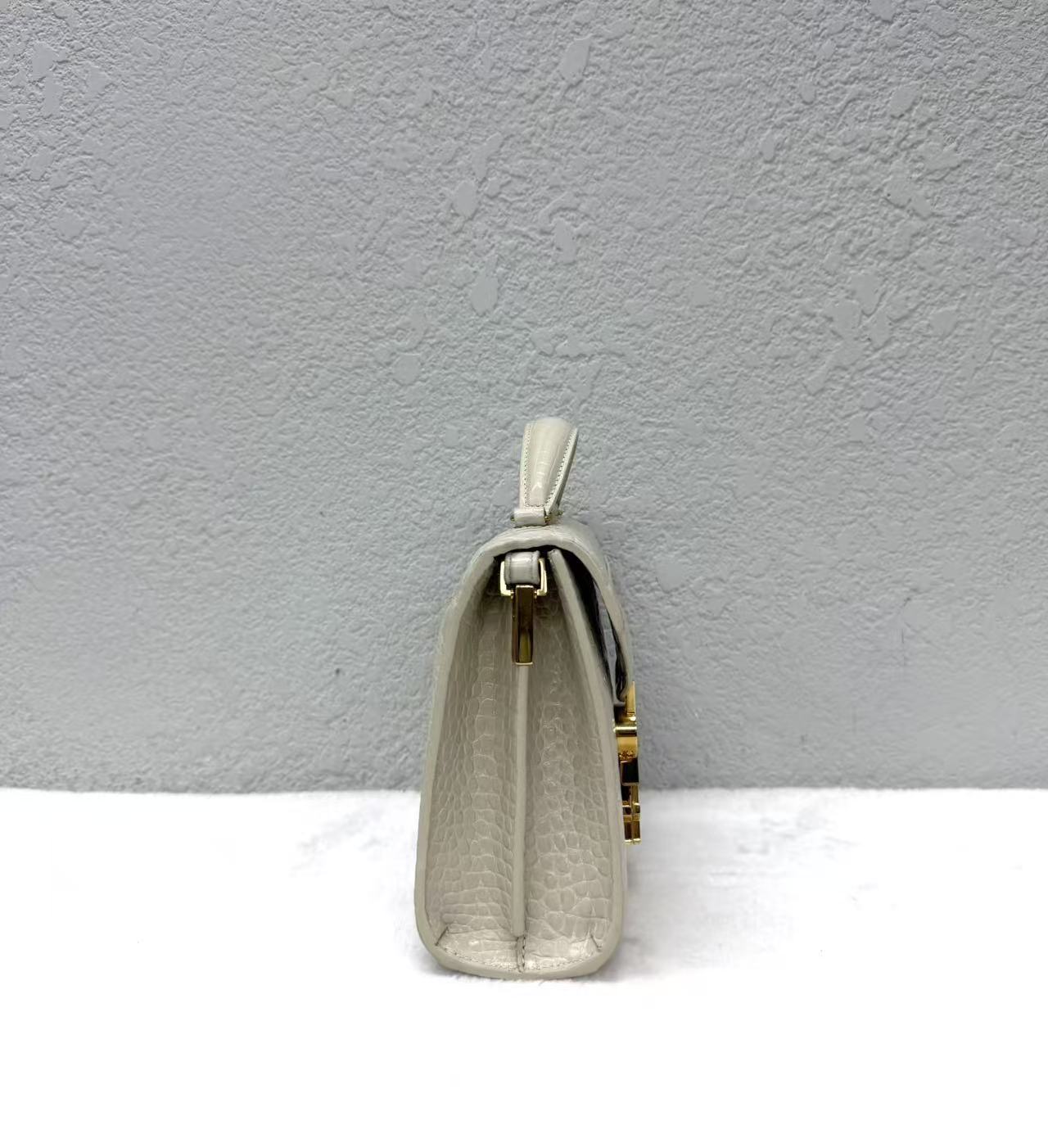 Saint Laurent - Cassandra Top Handle Envelope Bag - Crocodile embossed leather - White - (mini)