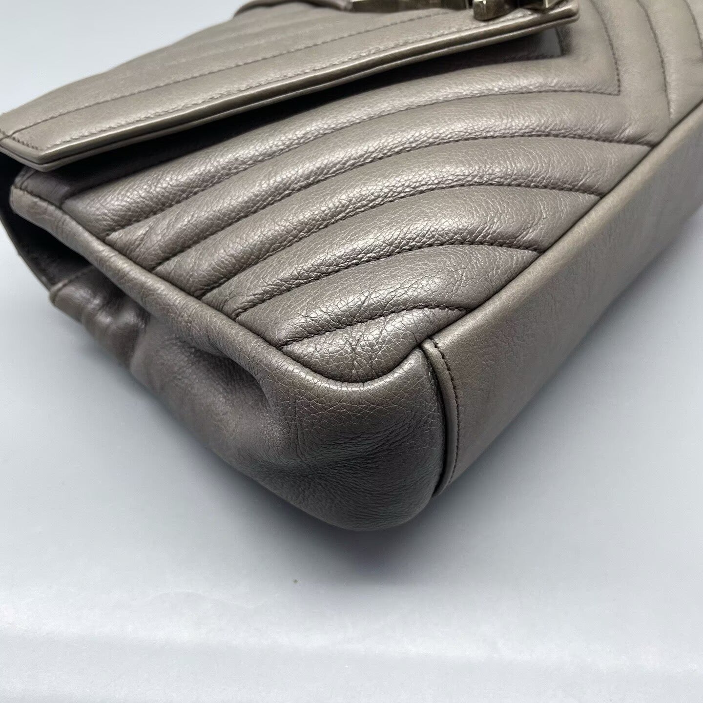 Saint Laurent - Cassandra Top Handle - Grained leather - Grey with silver-tone hardware - (Small)