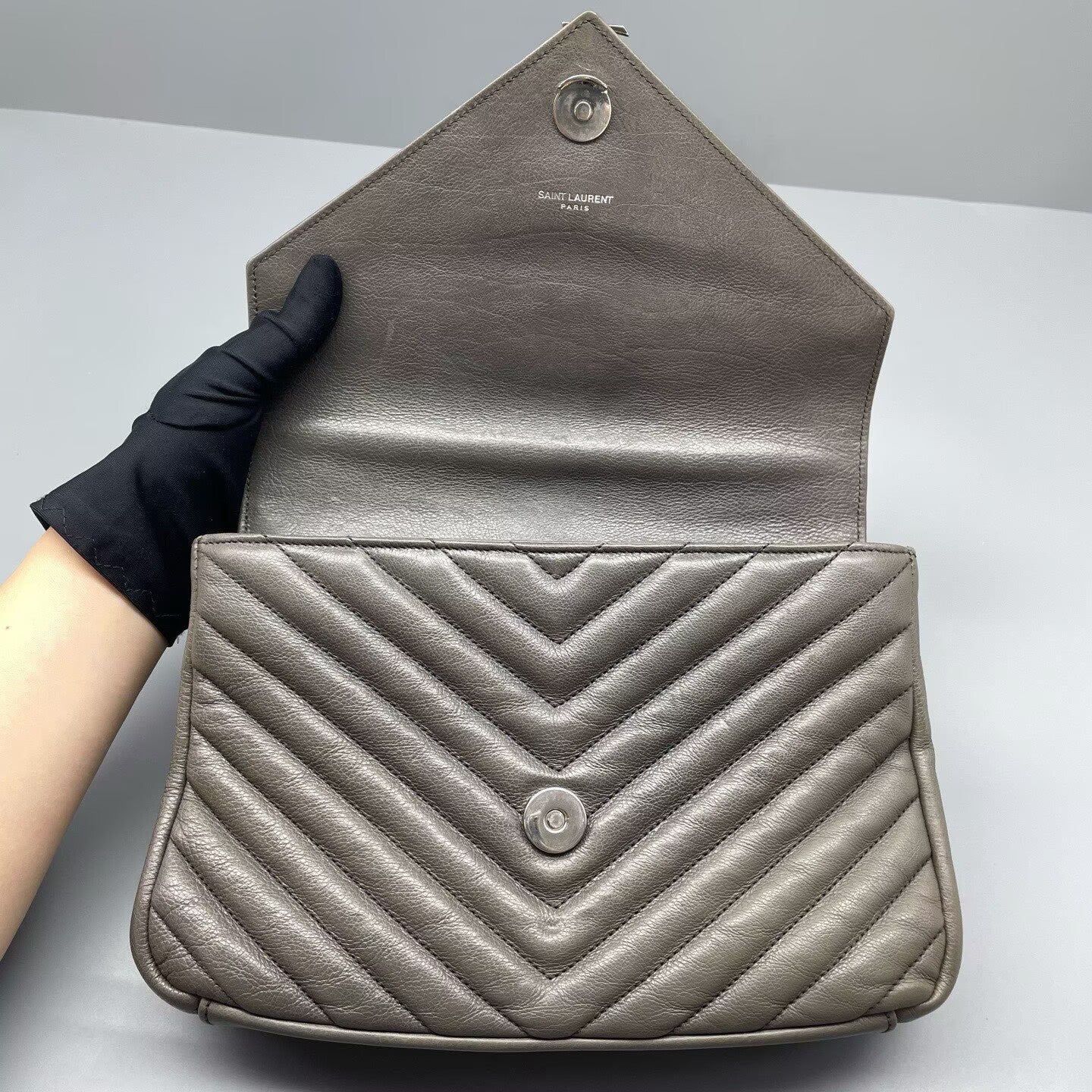 Saint Laurent - Cassandra Top Handle - Grained leather - Grey with silver-tone hardware - (Small)