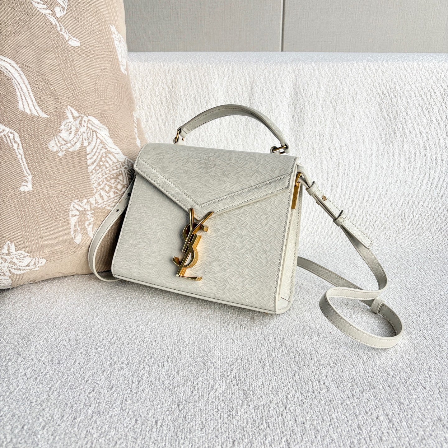 Saint Laurent - Cassandra Top Handle - Grained leather - White - (small)