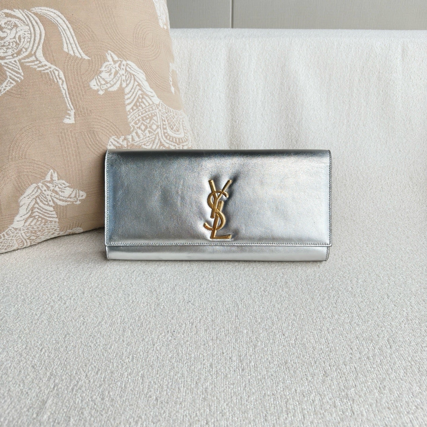 Saint Laurent - Clutch - Cowhide leather with suede interior - Silver - (medium)
