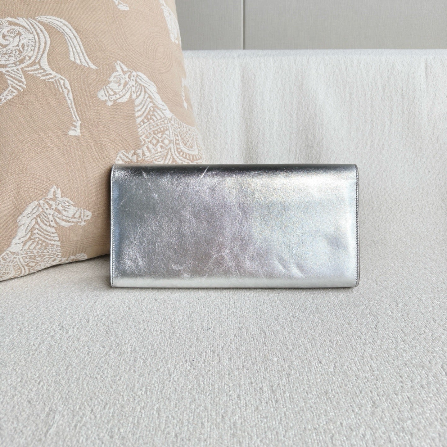 Saint Laurent - Clutch - Cowhide leather with suede interior - Silver - (medium)