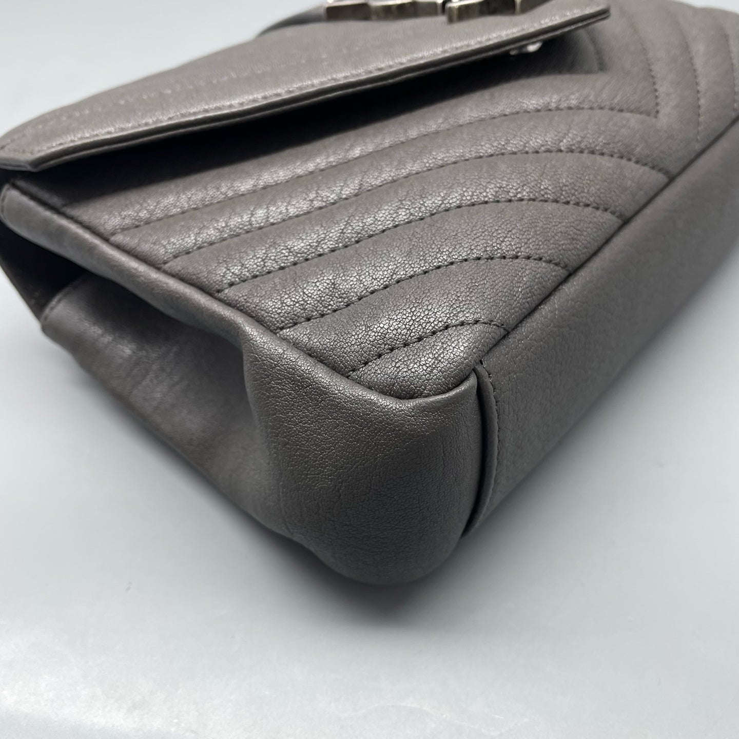 Saint Laurent - College - Grained calfskin leather - Grey - (medium)